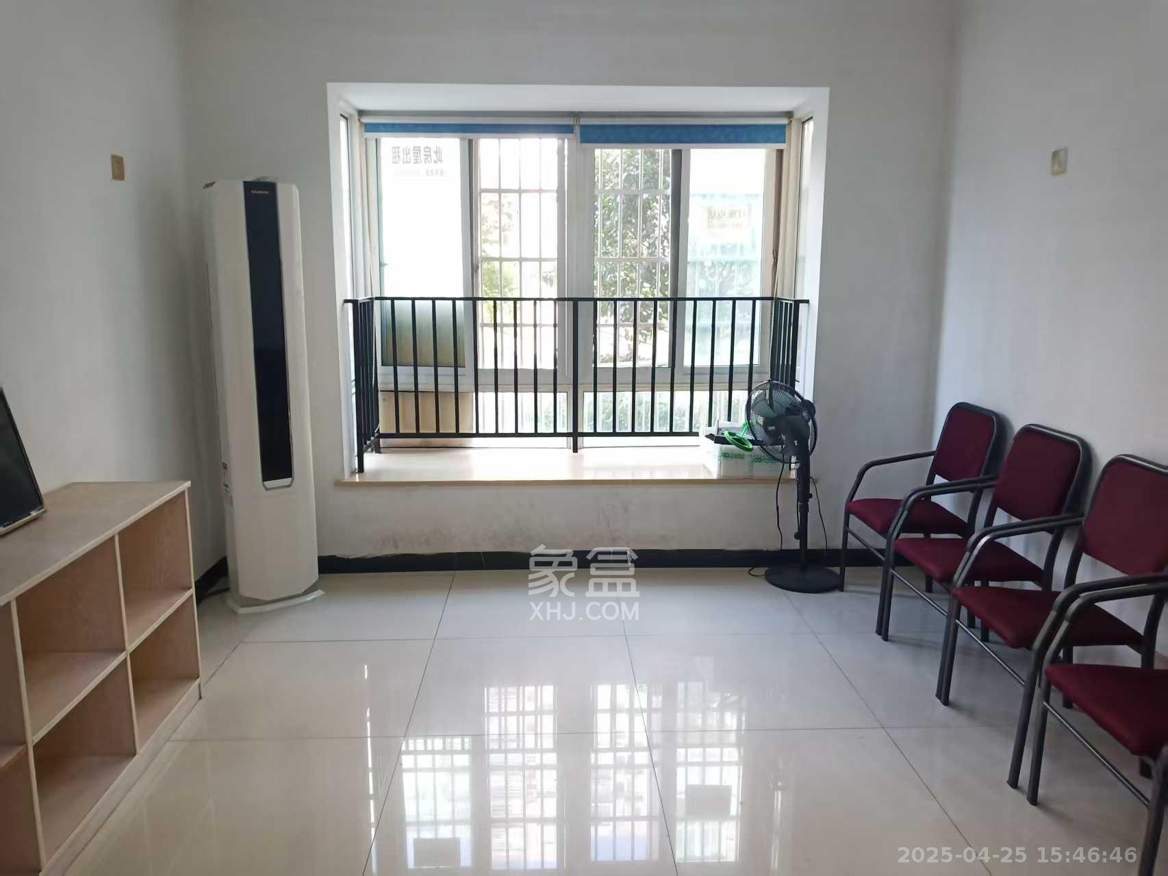 可可小城(麓谷可可小城) 3室2厅1卫 2500.0元/月 可可小城(麓谷可可小城) 3室2厅1卫 2500.0元/月室内图