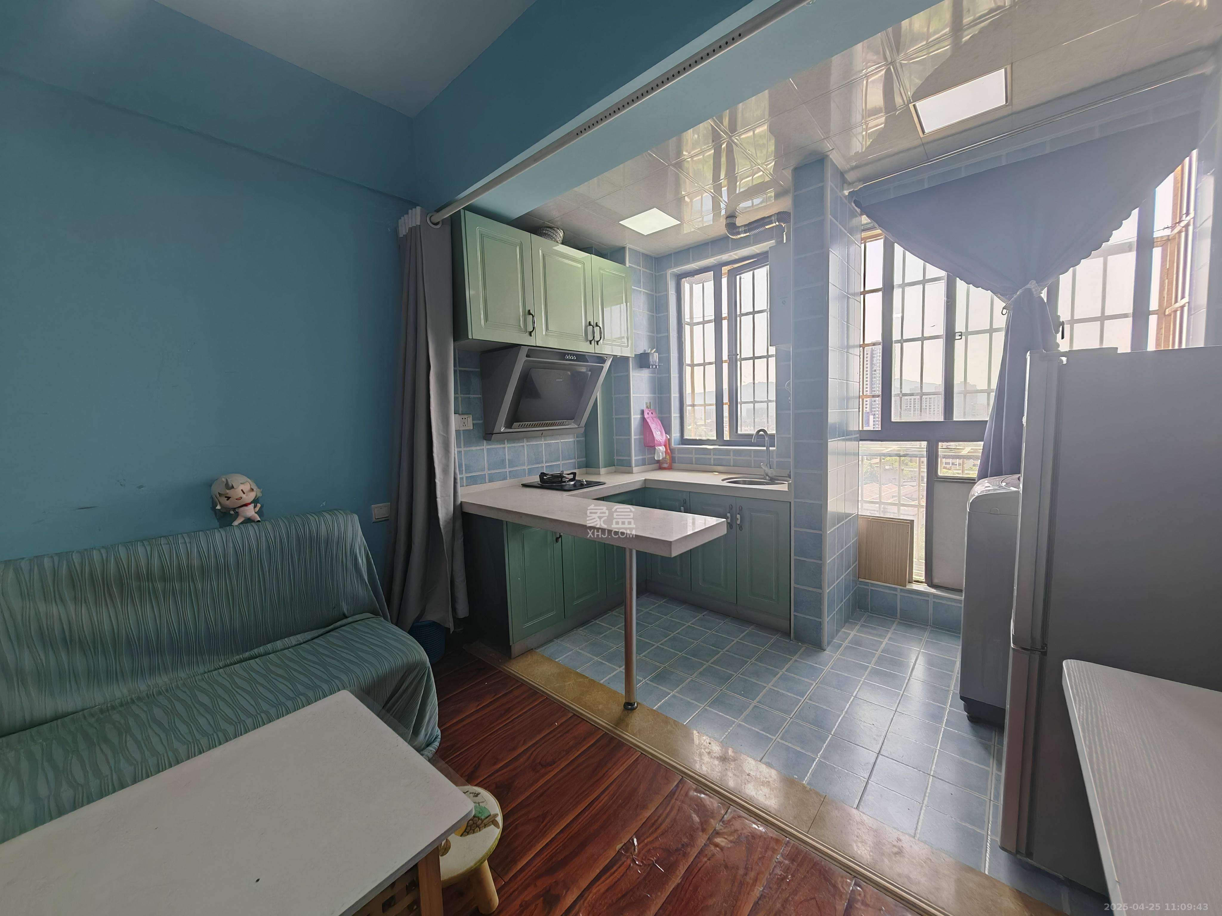 红公馆(前程丽景大厦) 1室1厅1卫 1500.0元/月 红公馆(前程丽景大厦) 1室1厅1卫 1500.0元/月室内图