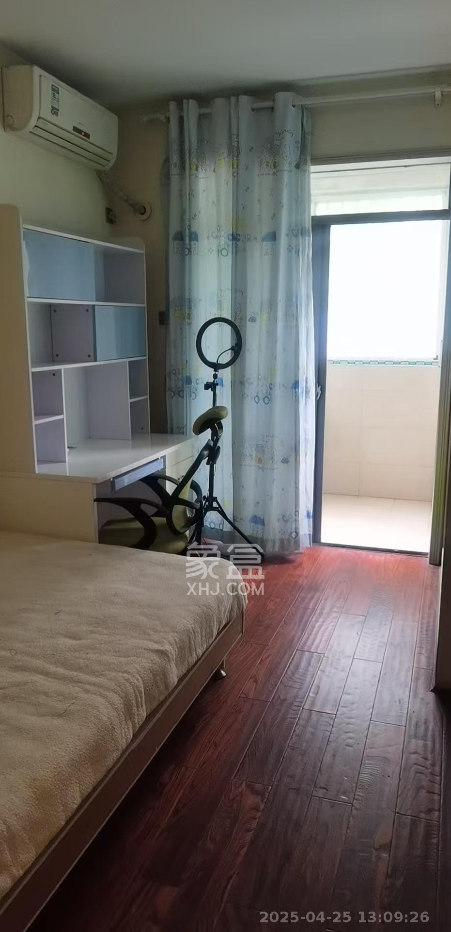 万煦园 3室2厅2卫 2500.0元/月 万煦园 3室2厅2卫 2500.0元/月室内图