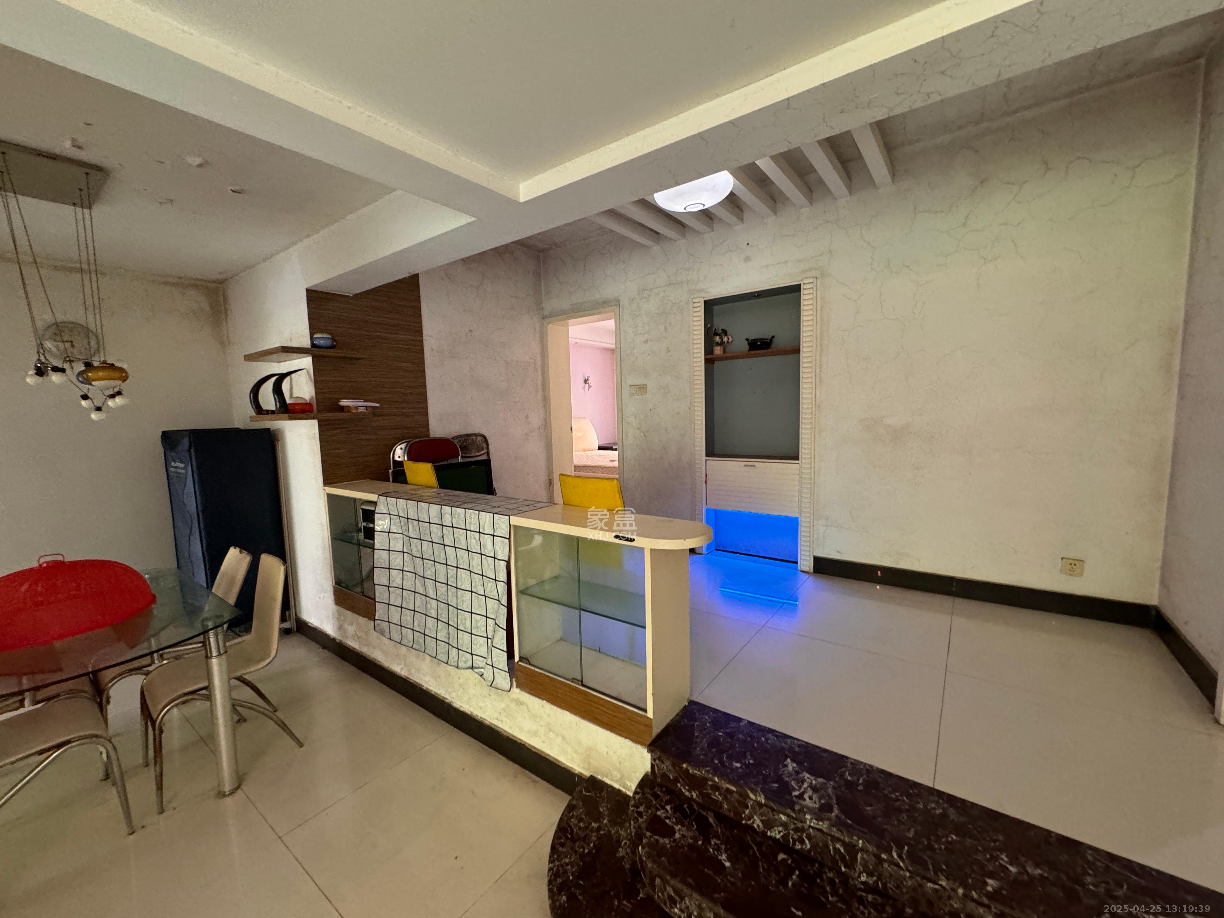 滨江美寓(滨江丽园)  3室2厅2卫    2100.0元/月 滨江美寓(滨江丽园)  3室2厅2卫    2100.0元/月室内图