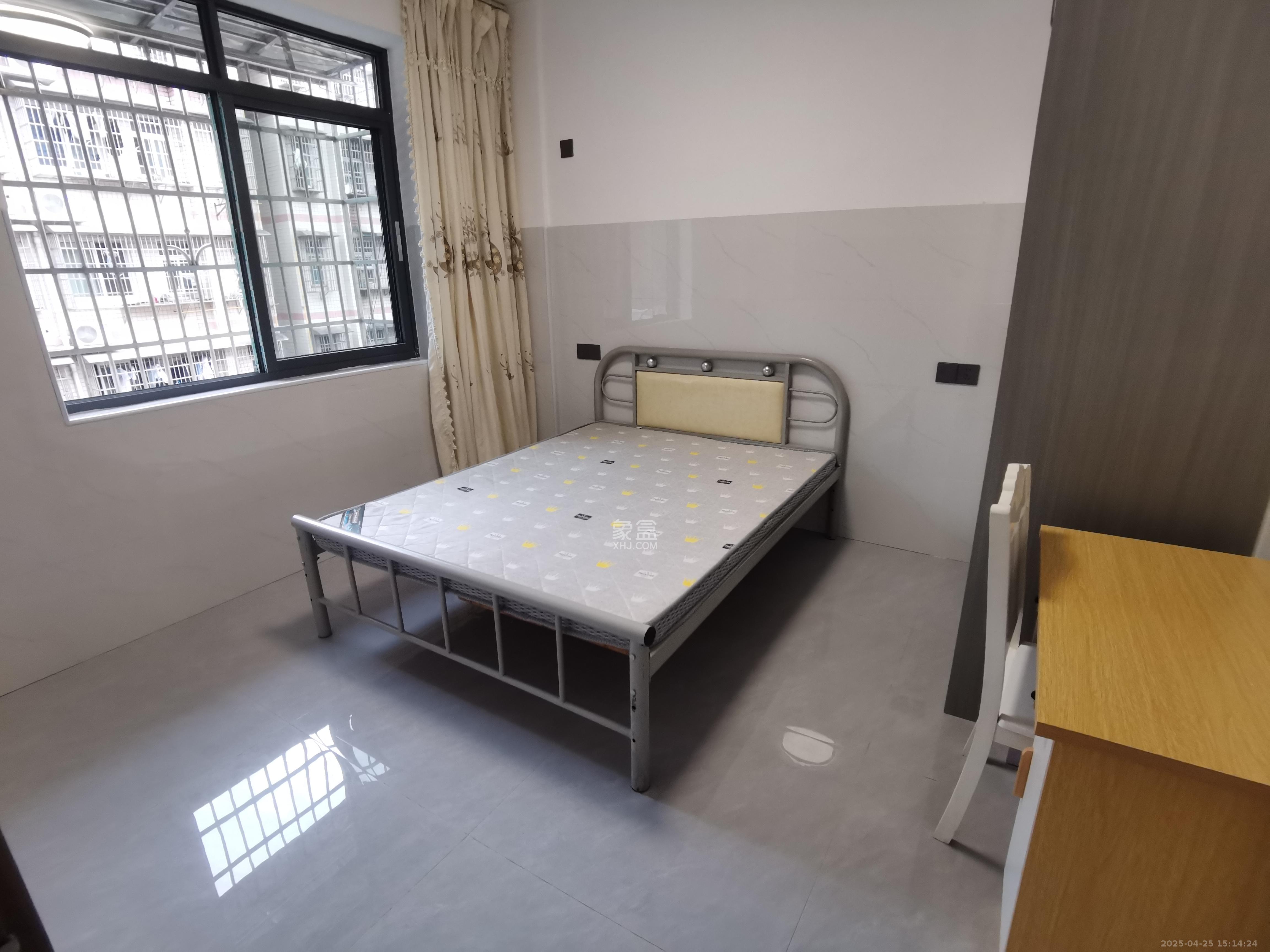 新桥沁园（银港农贸市场）  1室1厅1卫   1300.00元/月室内图