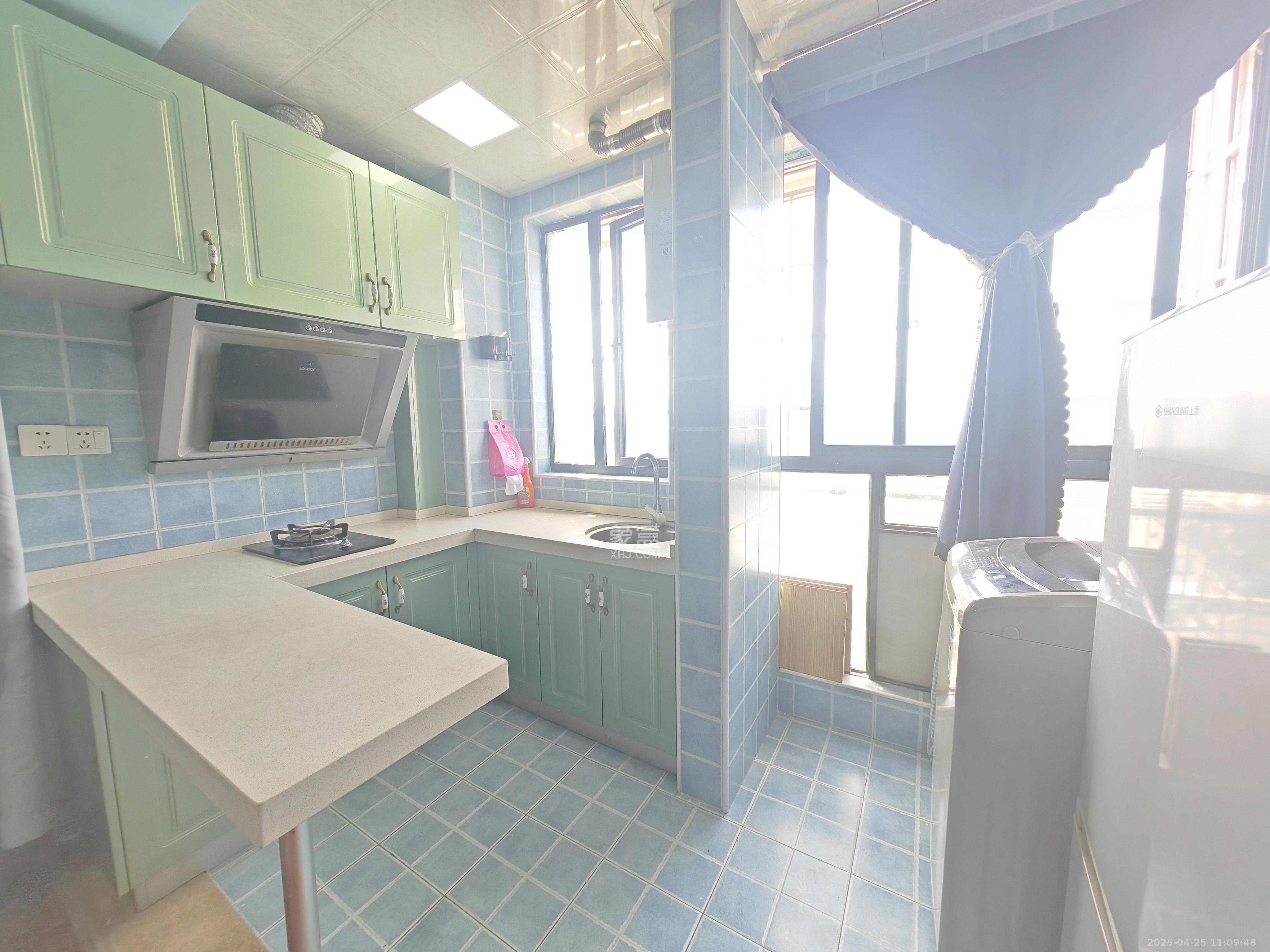 红公馆(前程丽景大厦) 1室1厅1卫 1500.0元/月 红公馆(前程丽景大厦) 1室1厅1卫 1500.0元/月室内图