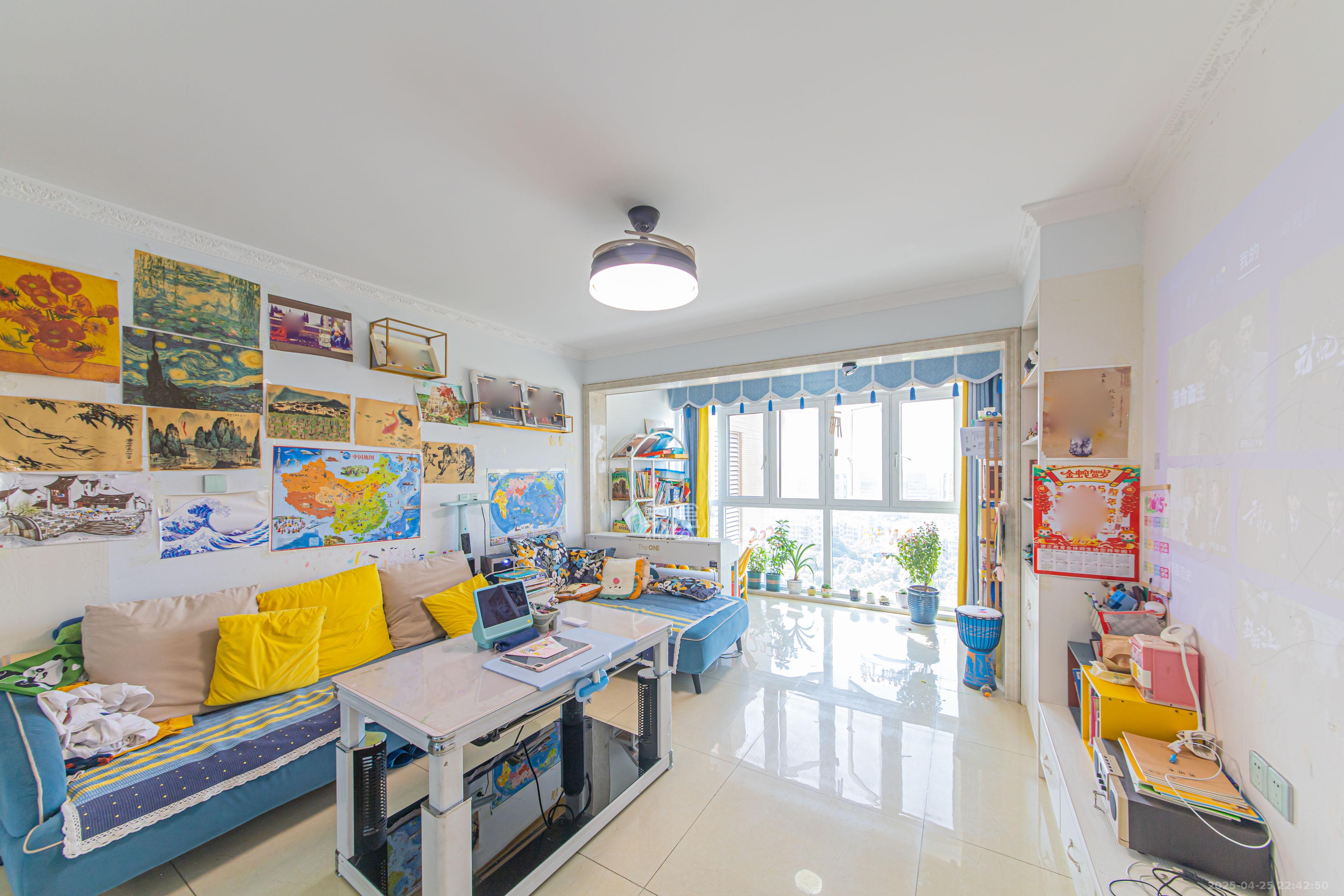 北辰中央公园C区 3室2厅2卫 116.0万 北辰中央公园C区 3室2厅2卫 116.0万客厅