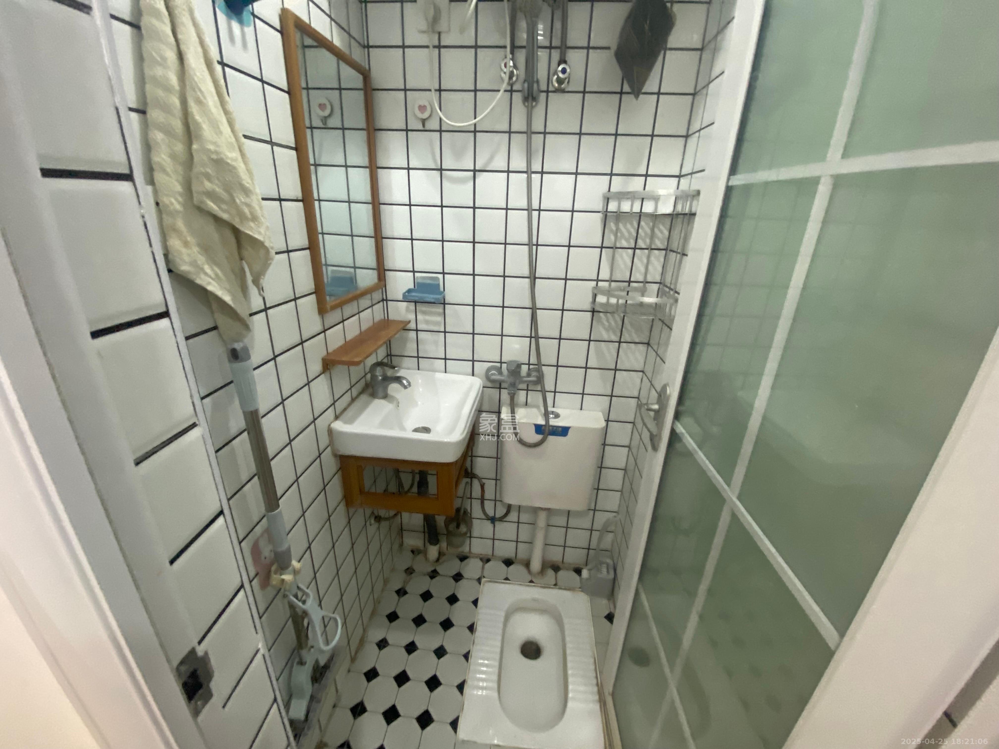 叠彩兰亭  1室1厅1卫   900.00元/月室内图