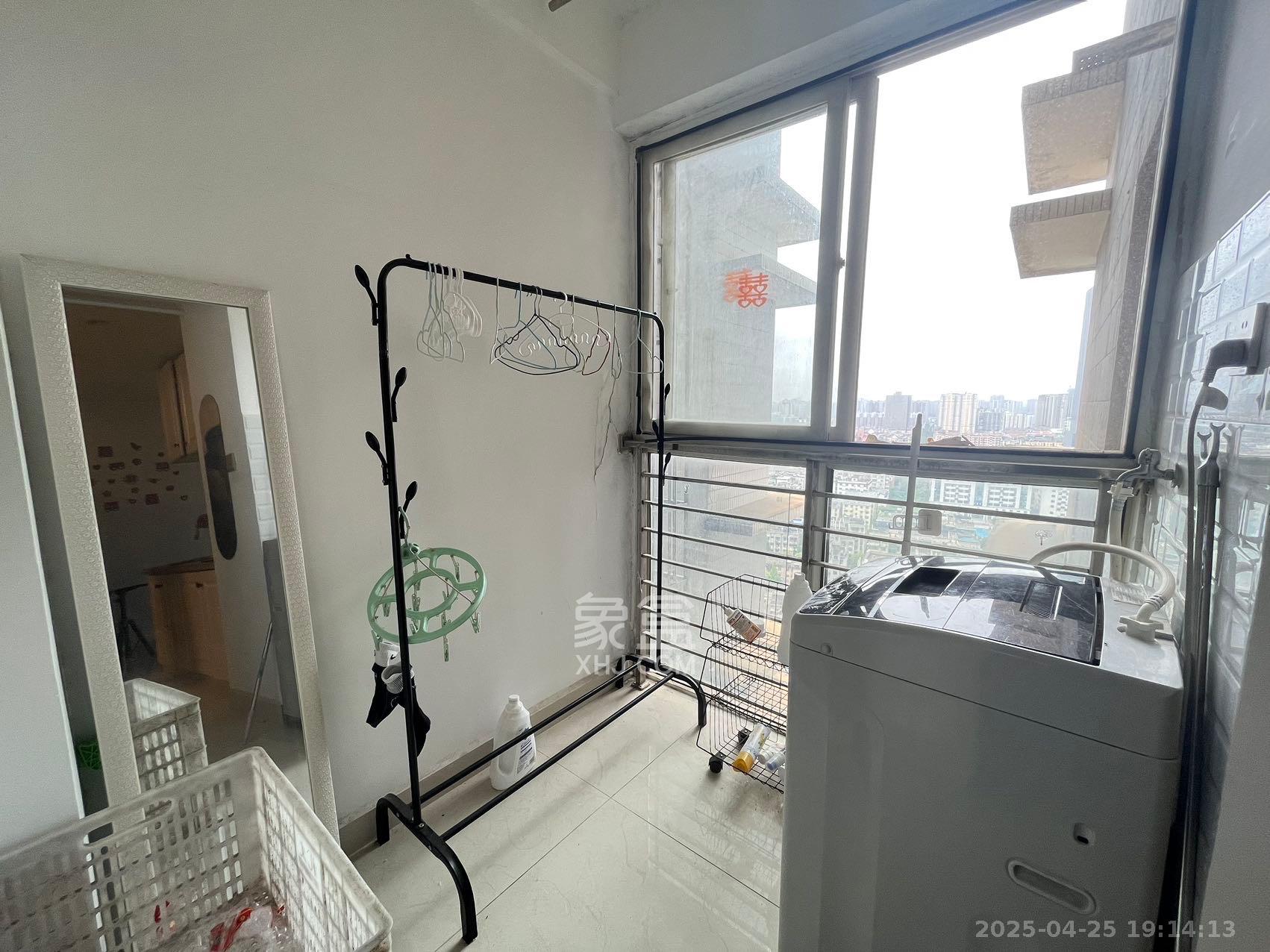 东方银座（东方摩卡）  2室1厅1卫   2100.00元/月室内图