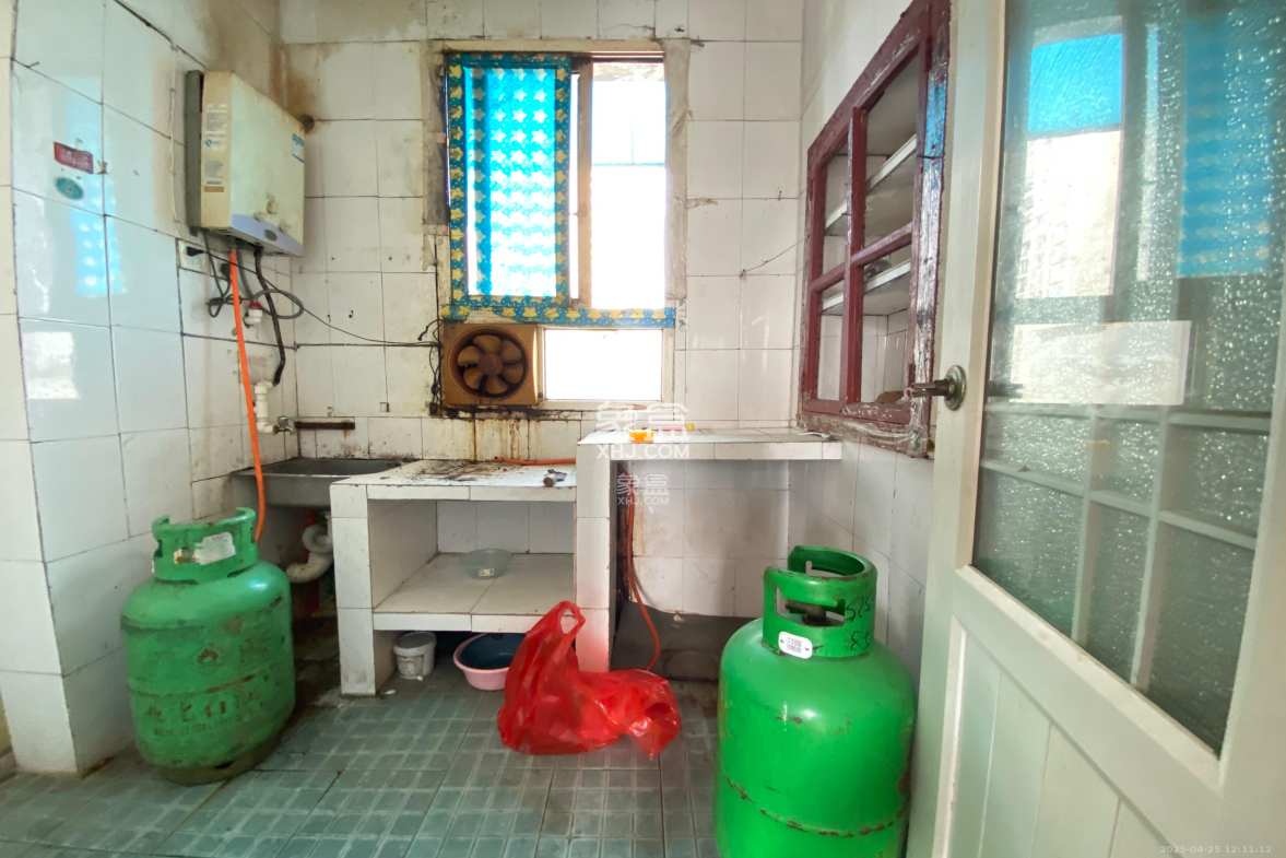 牛婆塘社区 2室1厅1卫 1100.0元/月 牛婆塘社区 2室1厅1卫 1100.0元/月室内图