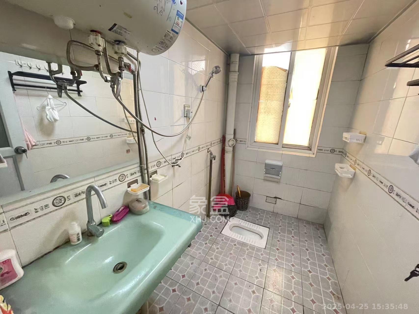 华银南苑 2室2厅1卫 2000.0元/月 华银南苑 2室2厅1卫 2000.0元/月室内图