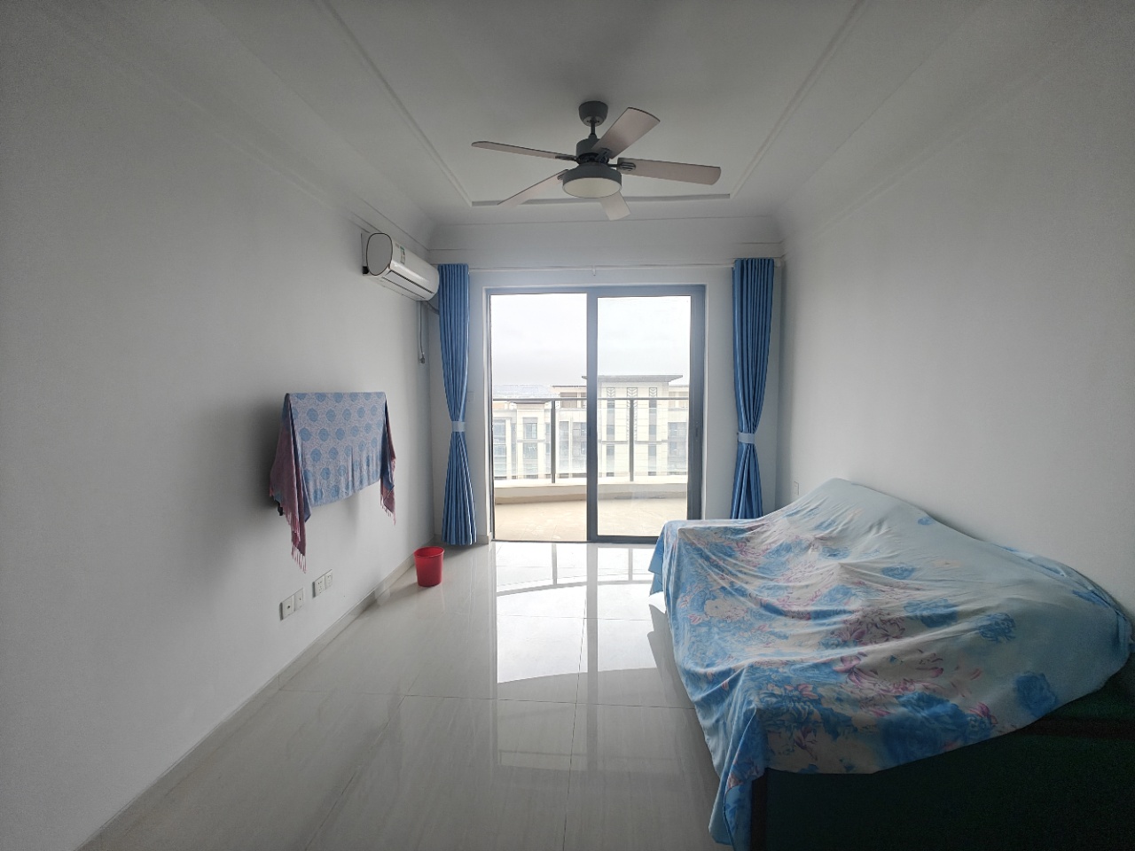 星华海岸城一期  2室2厅1卫    105.0万 星华海岸城一期  2室2厅1卫    105.0万