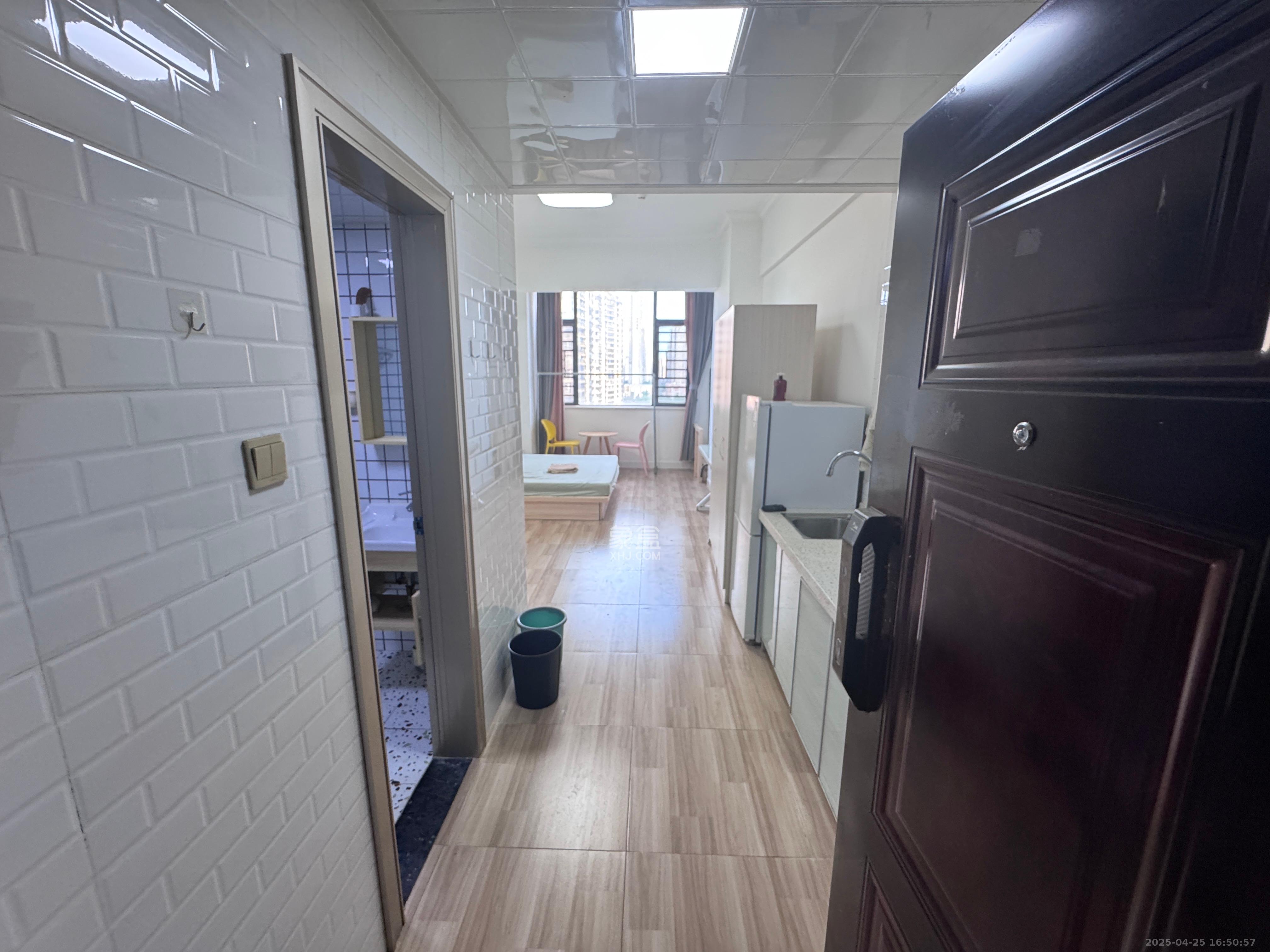 明大佳园  1室1厅1卫    1600.0元/月 明大佳园  1室1厅1卫    1600.0元/月室内图