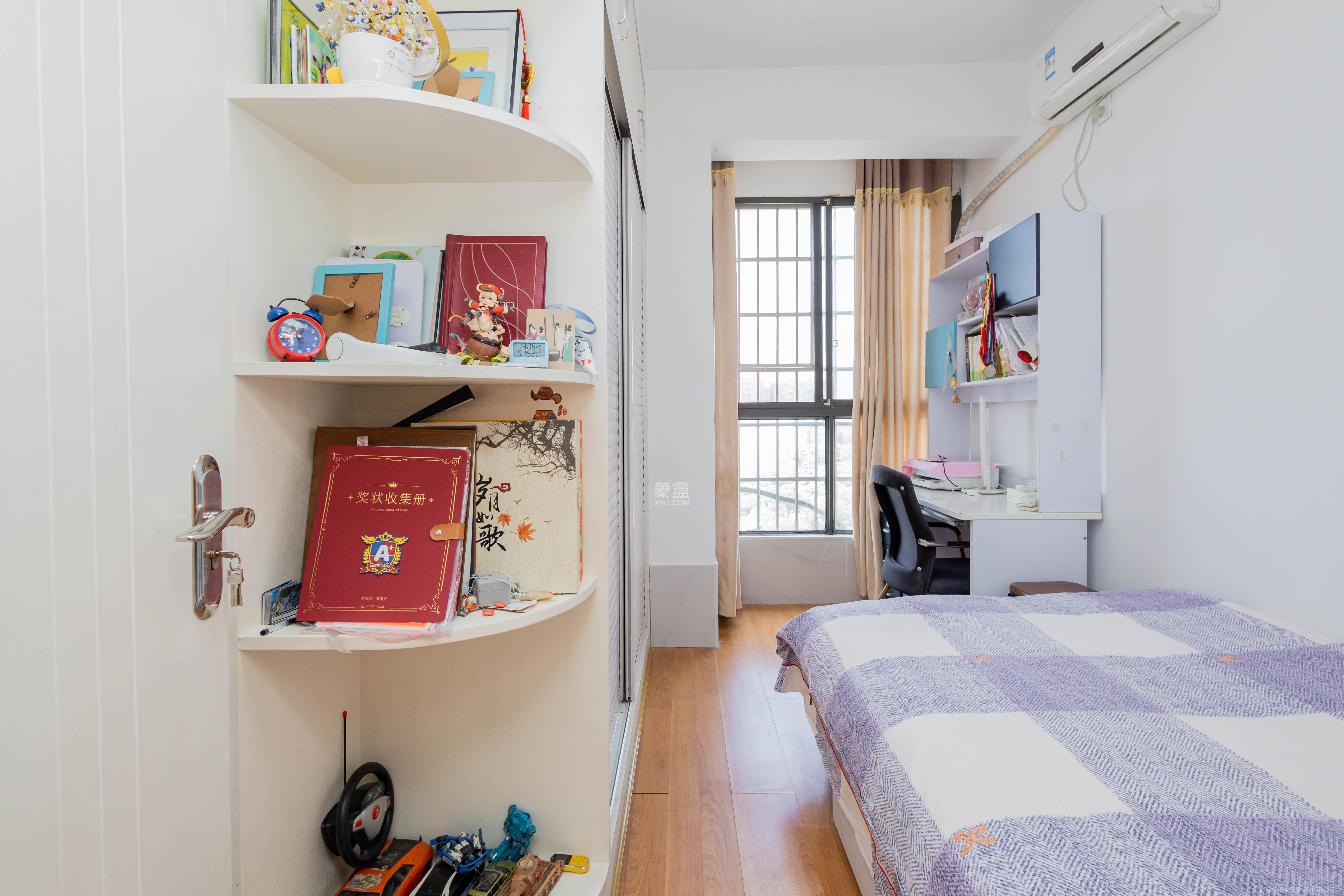 星城福邸(雄天朗郡) 3室2厅2卫 90.0万 星城福邸(雄天朗郡) 3室2厅2卫 90.0万卧室