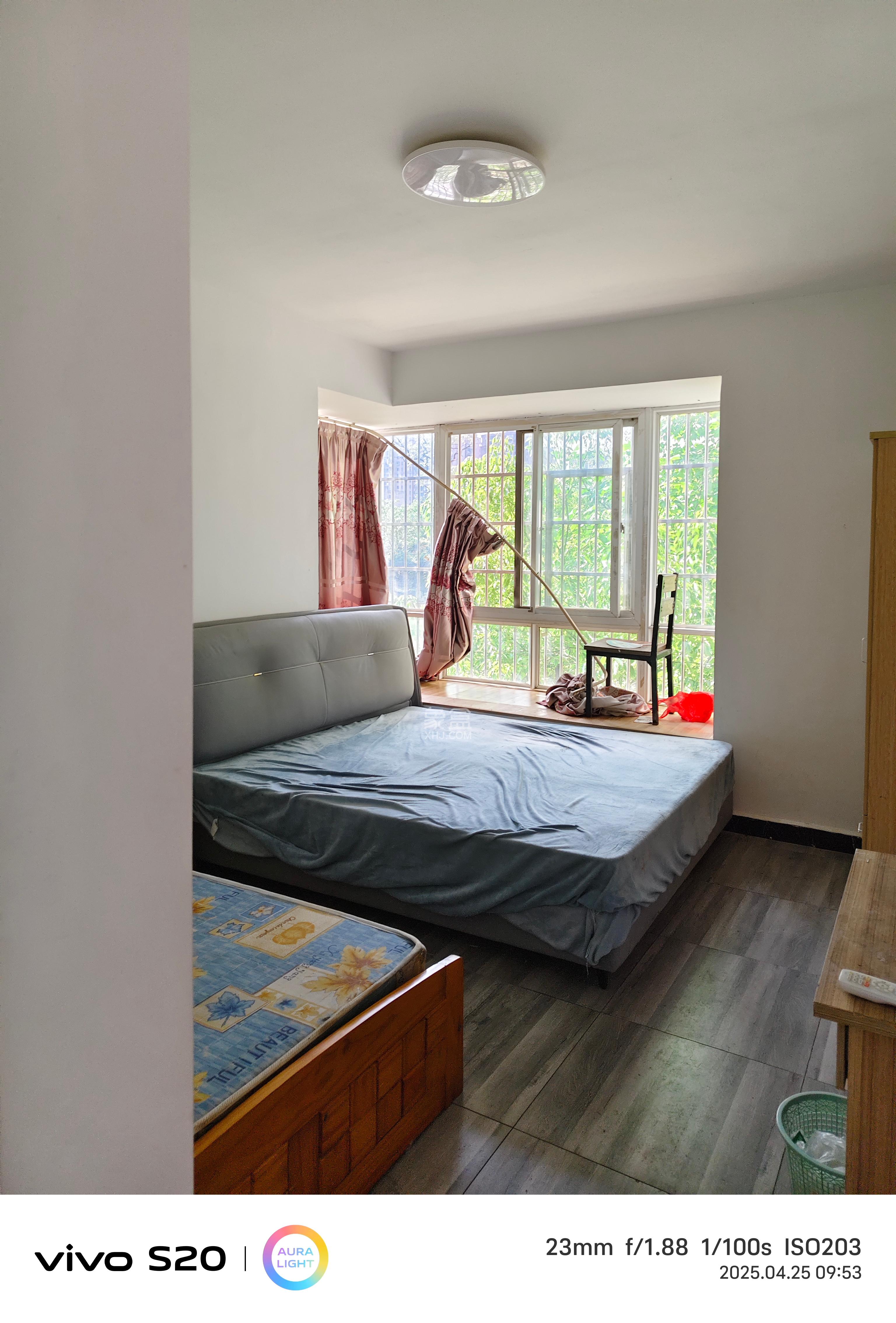 东业苹果社区 4室2厅2卫 2500.0元/月 东业苹果社区 4室2厅2卫 2500.0元/月室内图