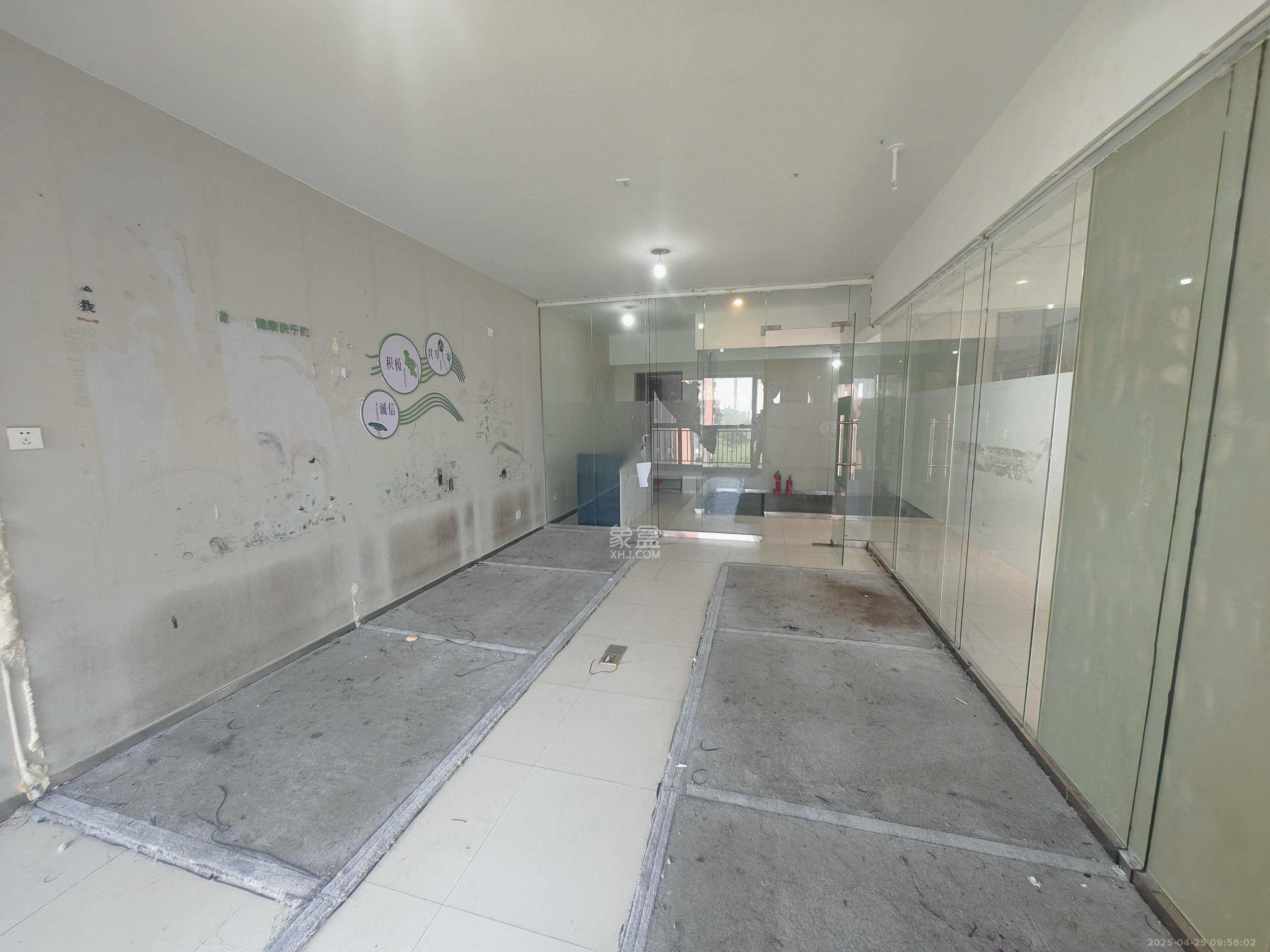 京武浪琴山一、二期 2室1厅1卫 1500.0元/月 京武浪琴山一、二期 2室1厅1卫 1500.0元/月室内图