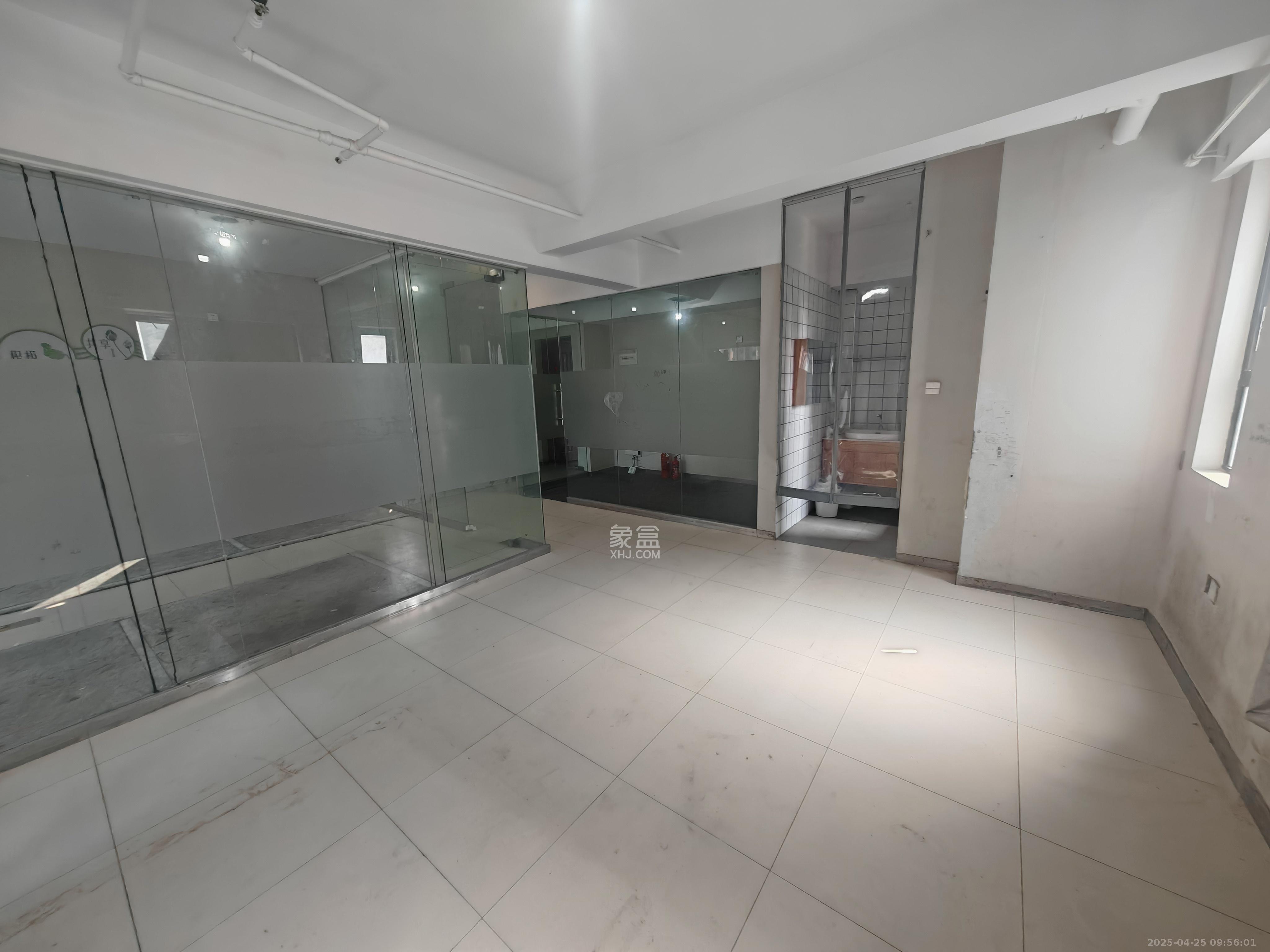 京武浪琴山一、二期 2室1厅1卫 1500.0元/月 京武浪琴山一、二期 2室1厅1卫 1500.0元/月室内图