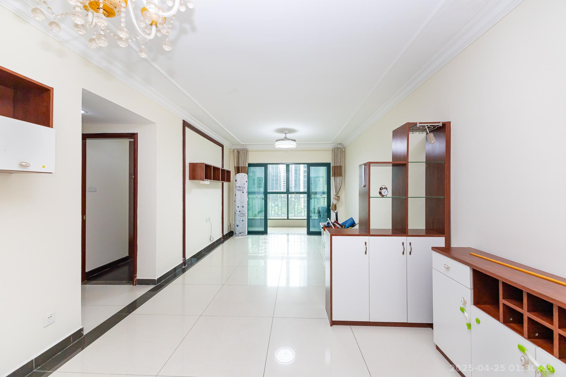 恒大名都 2室2厅1卫 49.8万 恒大名都 2室2厅1卫 49.8万客厅