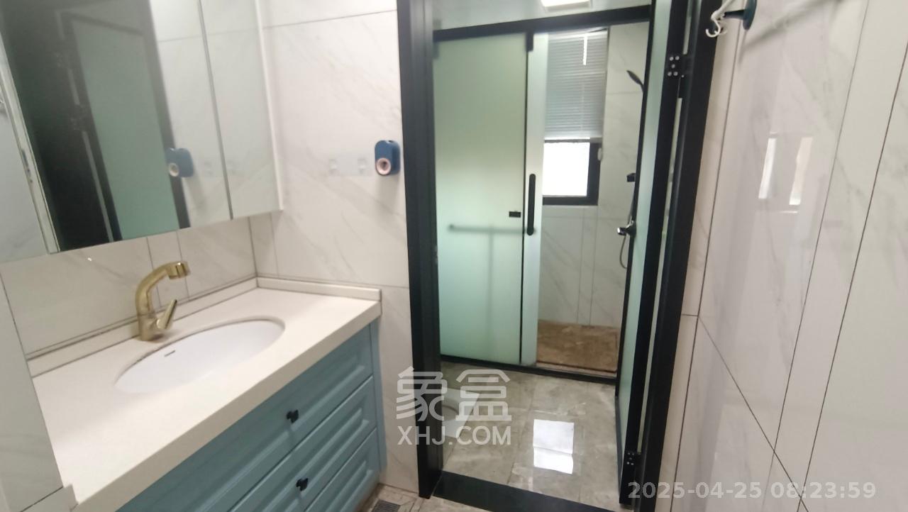 晟通牡丹舸 3室2厅2卫 8500.0元/月 晟通牡丹舸 3室2厅2卫 8500.0元/月室内图