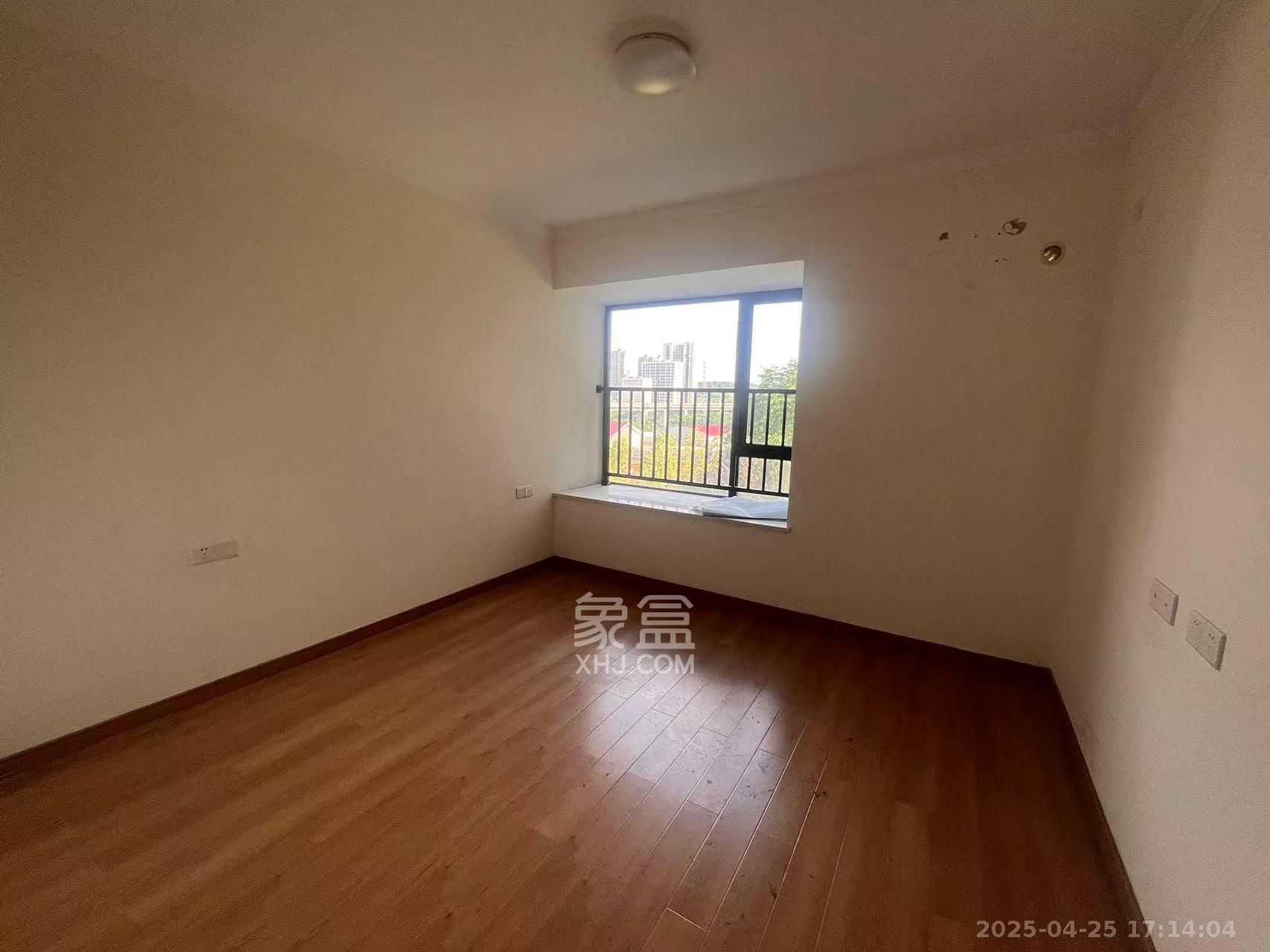 中建嘉和城凤凰台(中建瑞兴家园) 4室2厅2卫 2200.0元/月 中建嘉和城凤凰台(中建瑞兴家园) 4室2厅2卫 2200.0元/月室内图