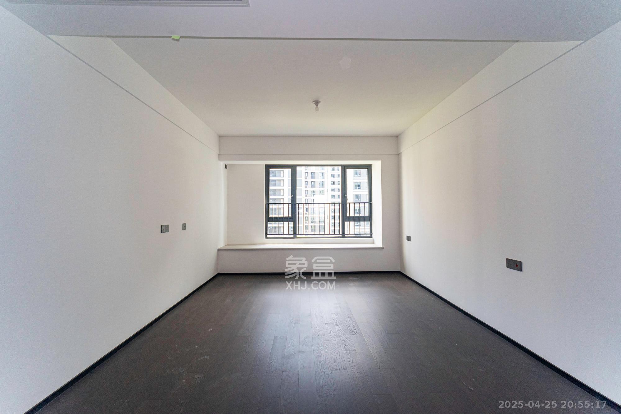 万科松湖天地 4室2厅3卫 265.8万 万科松湖天地 4室2厅3卫 265.8万卧室