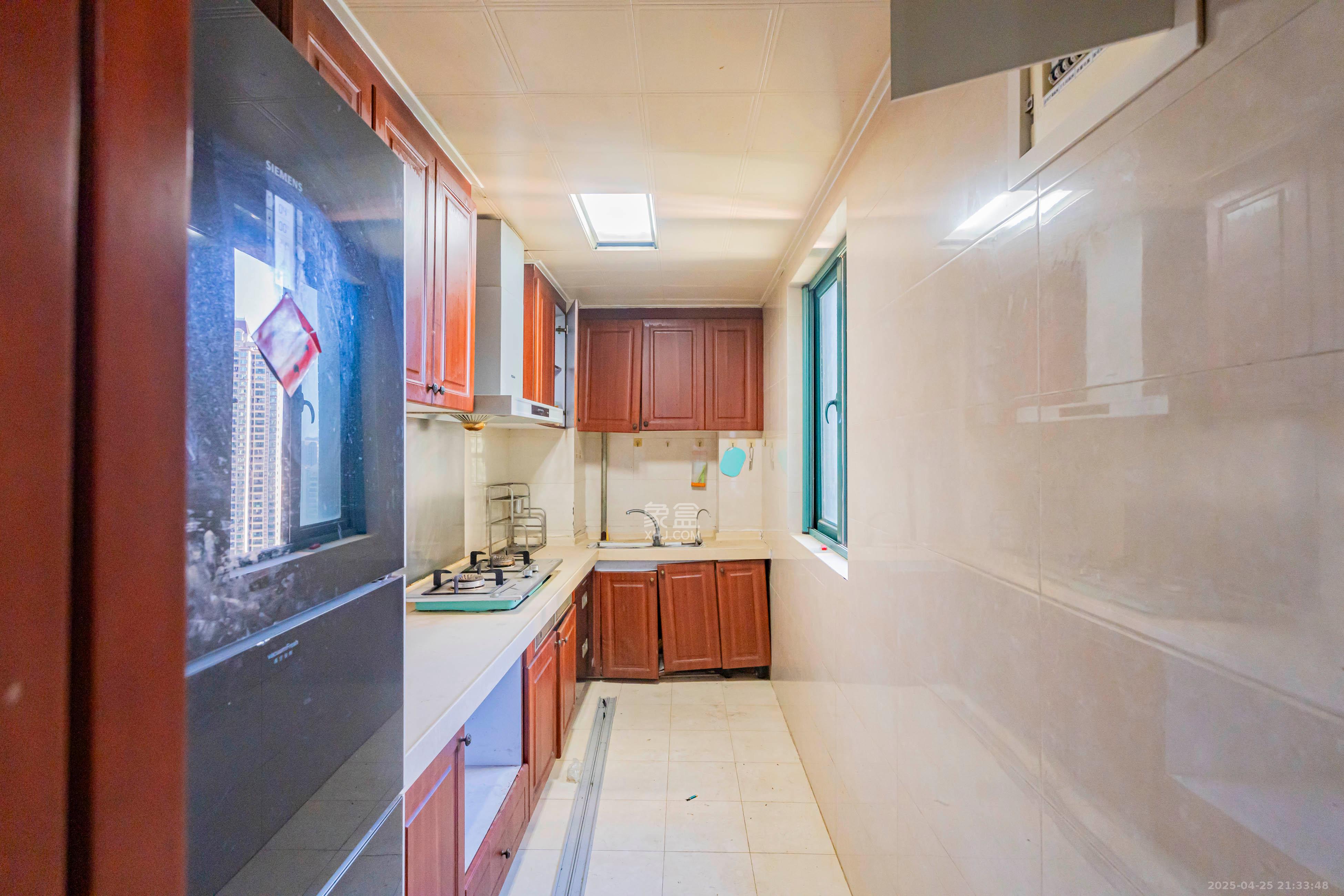 恒大雅苑 3室2厅2卫 107.0万 恒大雅苑 3室2厅2卫 107.0万厨房