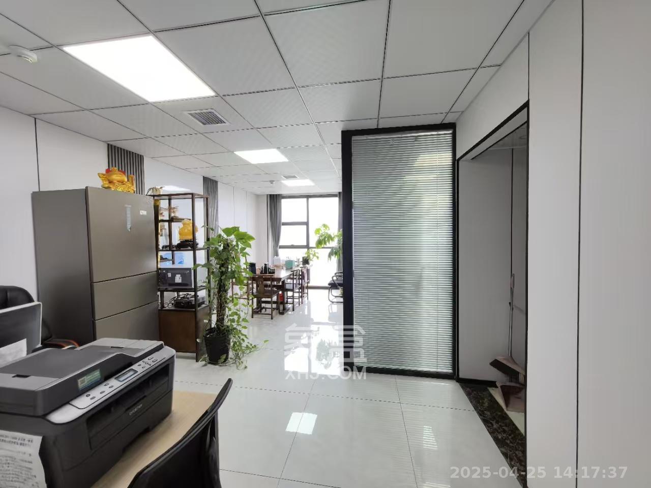 万坤图财富广场 1室1厅1卫 3700.0元/月 万坤图财富广场 1室1厅1卫 3700.0元/月室内图