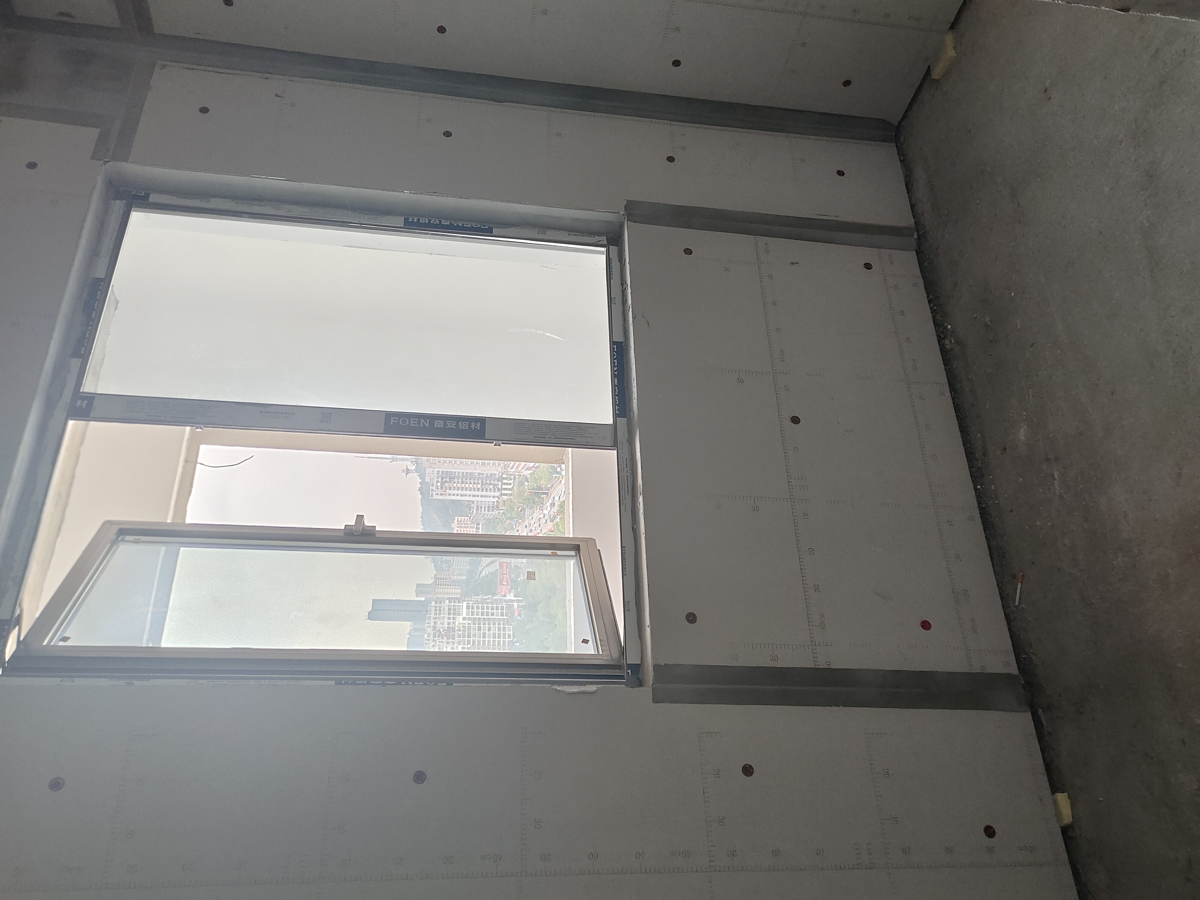 吾悦广场  4室2厅2卫    69.8万客厅