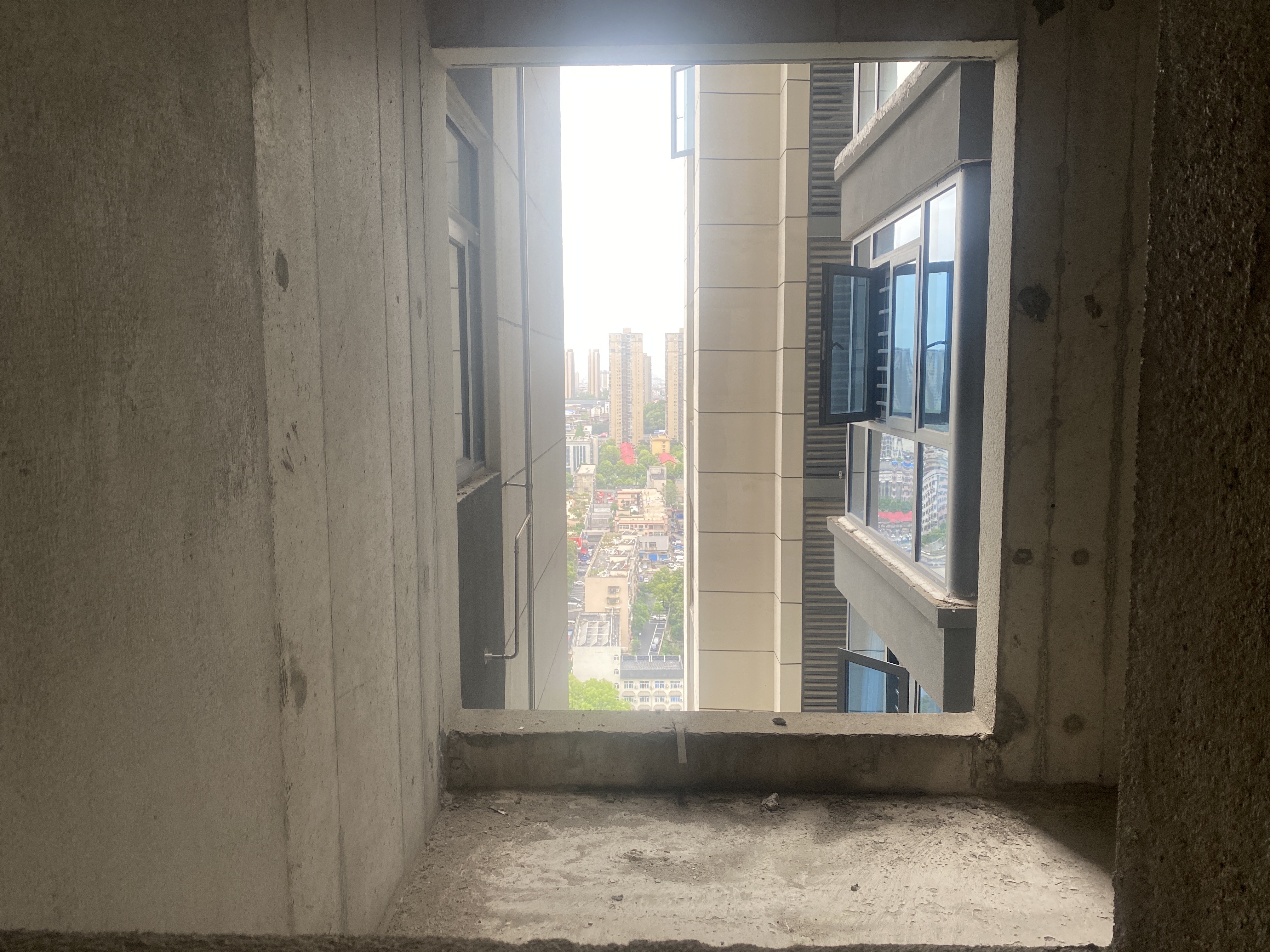 青春里  3室2厅2卫    96.8万 青春里  3室2厅2卫    96.8万客厅