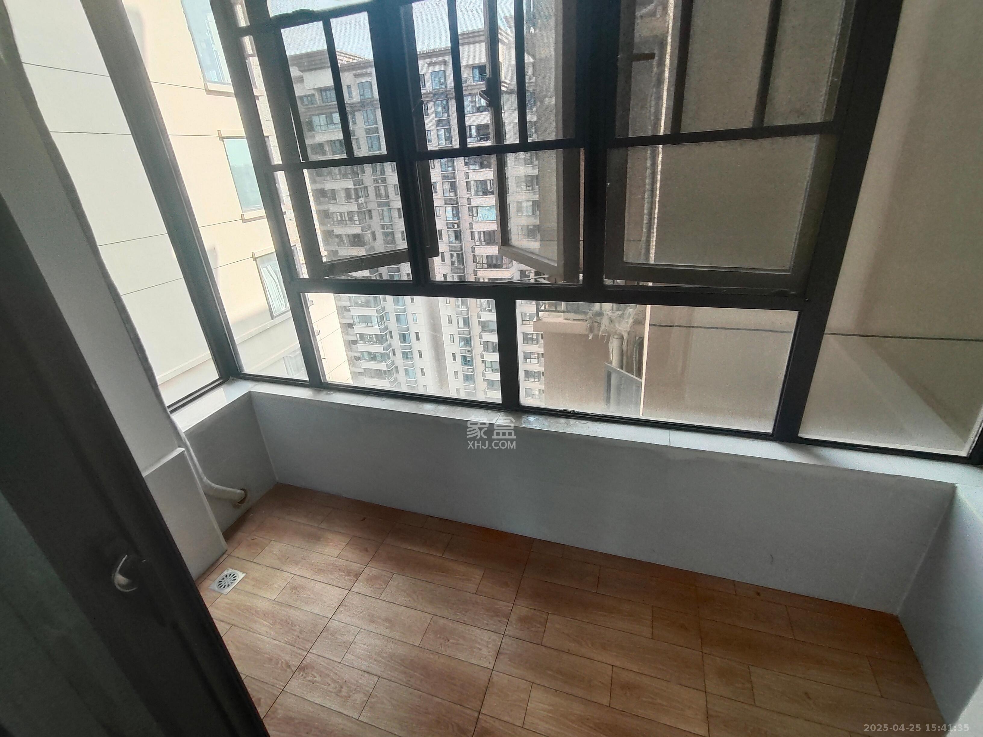 新新花园 4室2厅2卫 2900.0元/月 新新花园 4室2厅2卫 2900.0元/月室内图