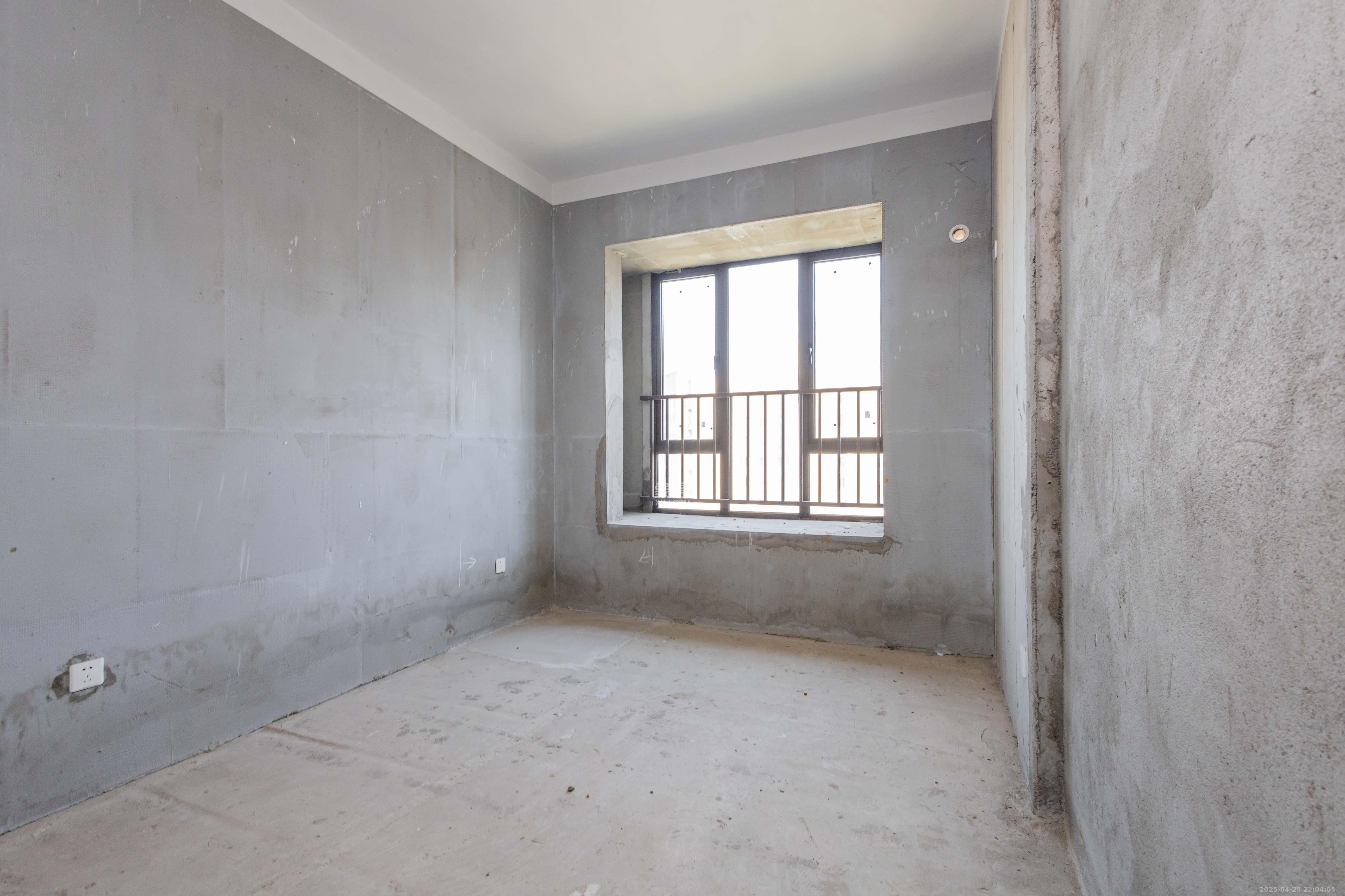 湘域芯城一期 4室2厅2卫 140.0万 湘域芯城一期 4室2厅2卫 140.0万卧室