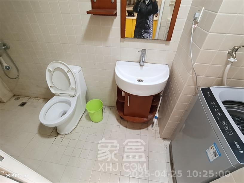 阳光100二期  2室1厅1卫   1700.00元/月室内图