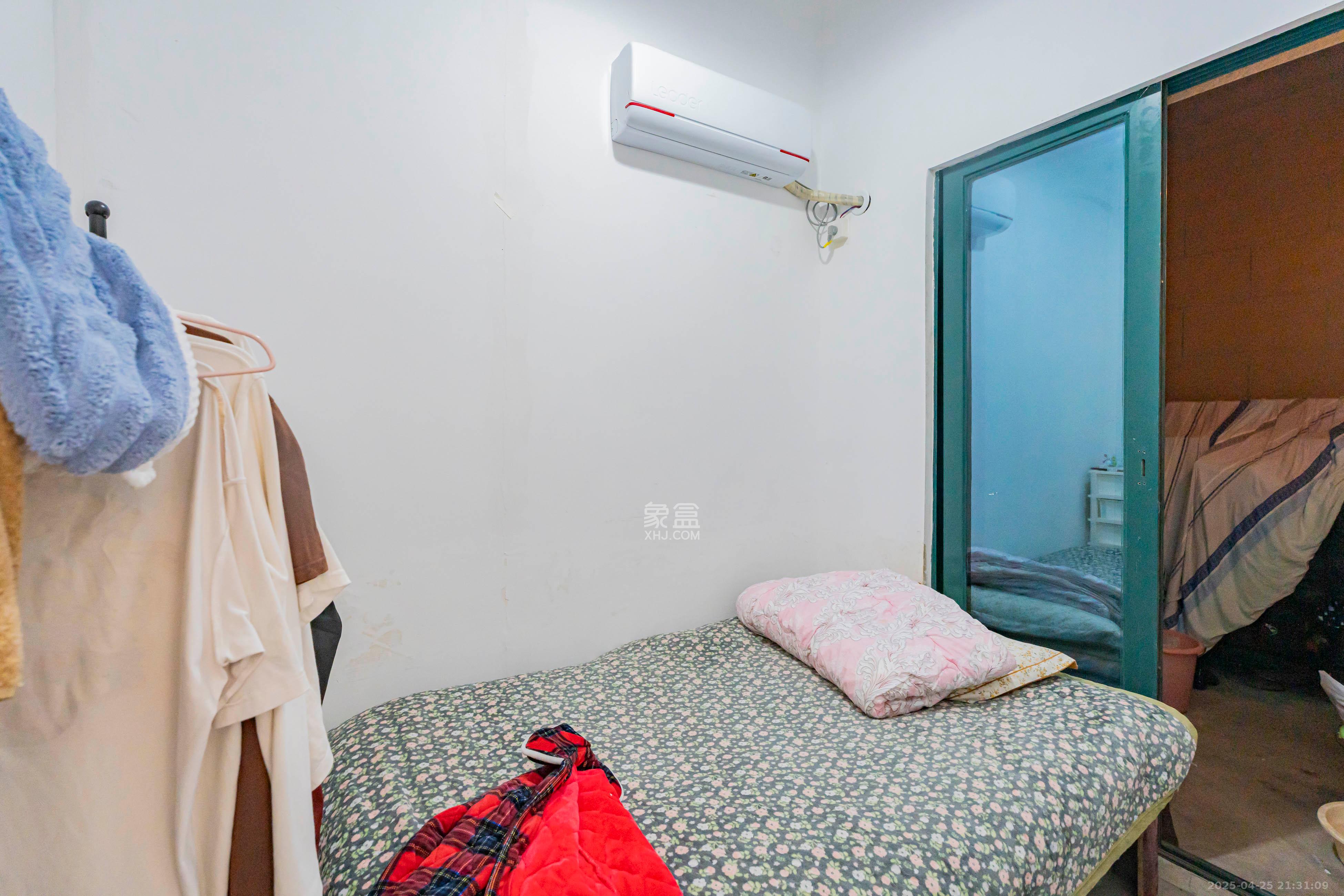 恒大雅苑  2室2厅1卫    49.8万 恒大雅苑  2室2厅1卫    49.8万卧室