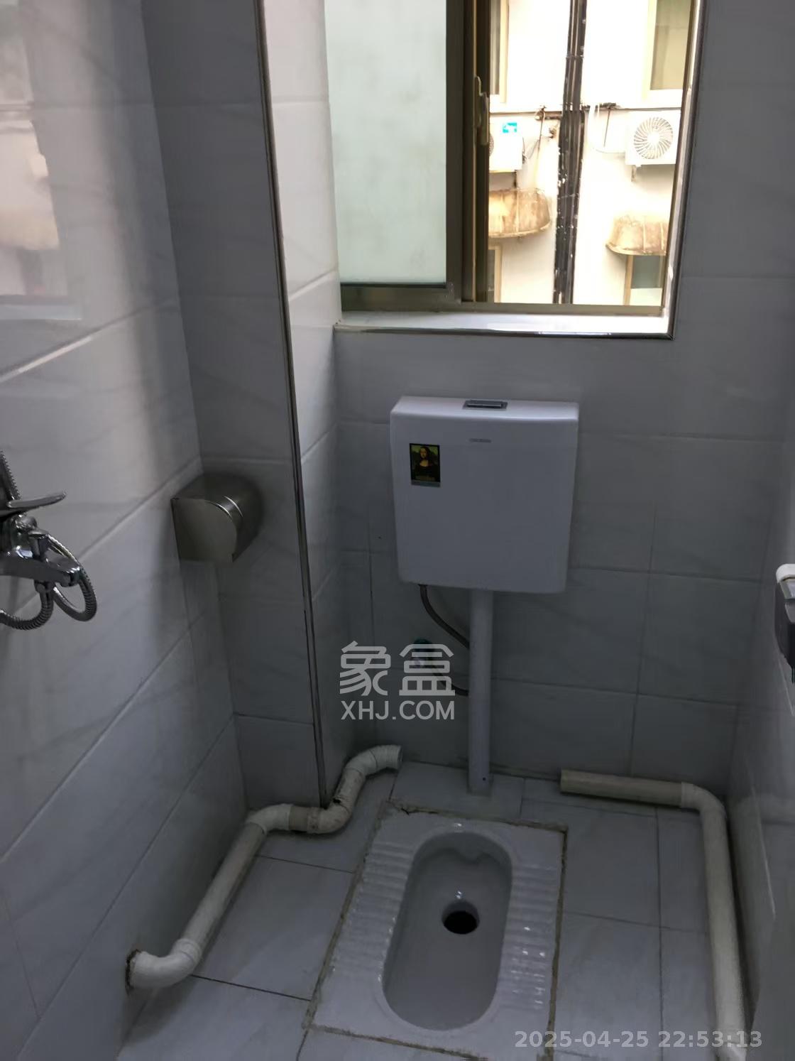 中南石油局宿舍  3室2厅1卫   2200.00元/月室内图