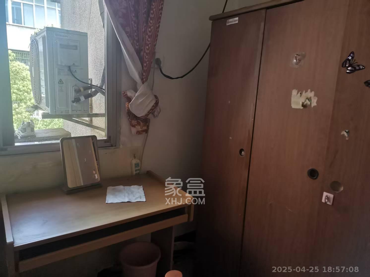 长沙理工大学东院西院 1室1厅1卫 500.0元/月 长沙理工大学东院西院 1室1厅1卫 500.0元/月室内图