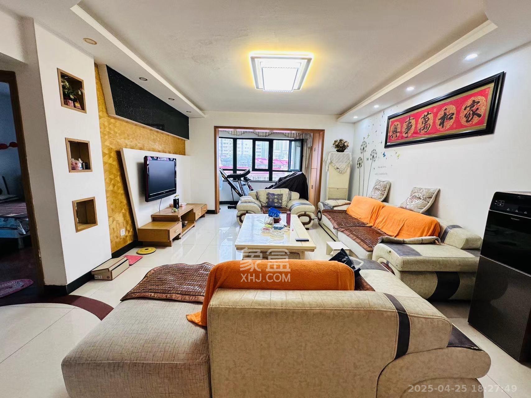 南国新城  3室2厅1卫    3000.0元/月 南国新城  3室2厅1卫    3000.0元/月