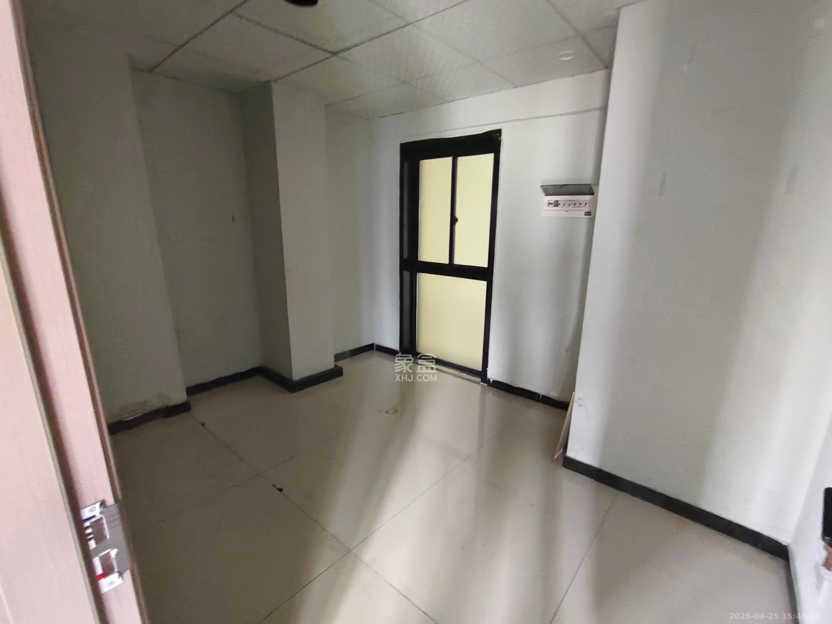 钰龙天下二期（钰龙佳园）  1室0厅0卫    3500.0元/月室内图