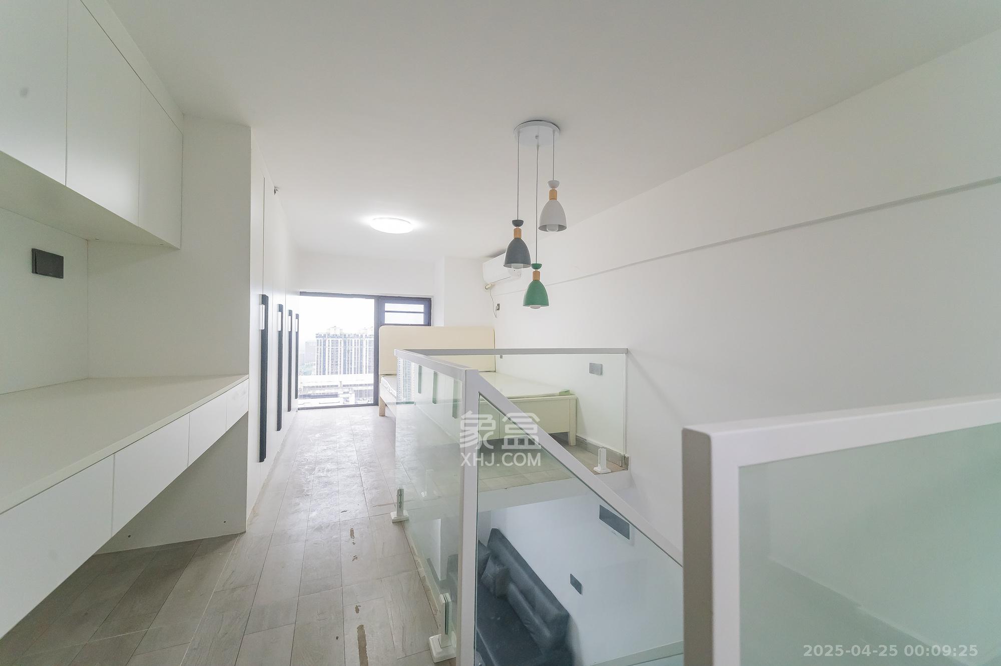 新城悦隽公园  2室2厅2卫    26.8万 新城悦隽公园  2室2厅2卫    26.8万卧室