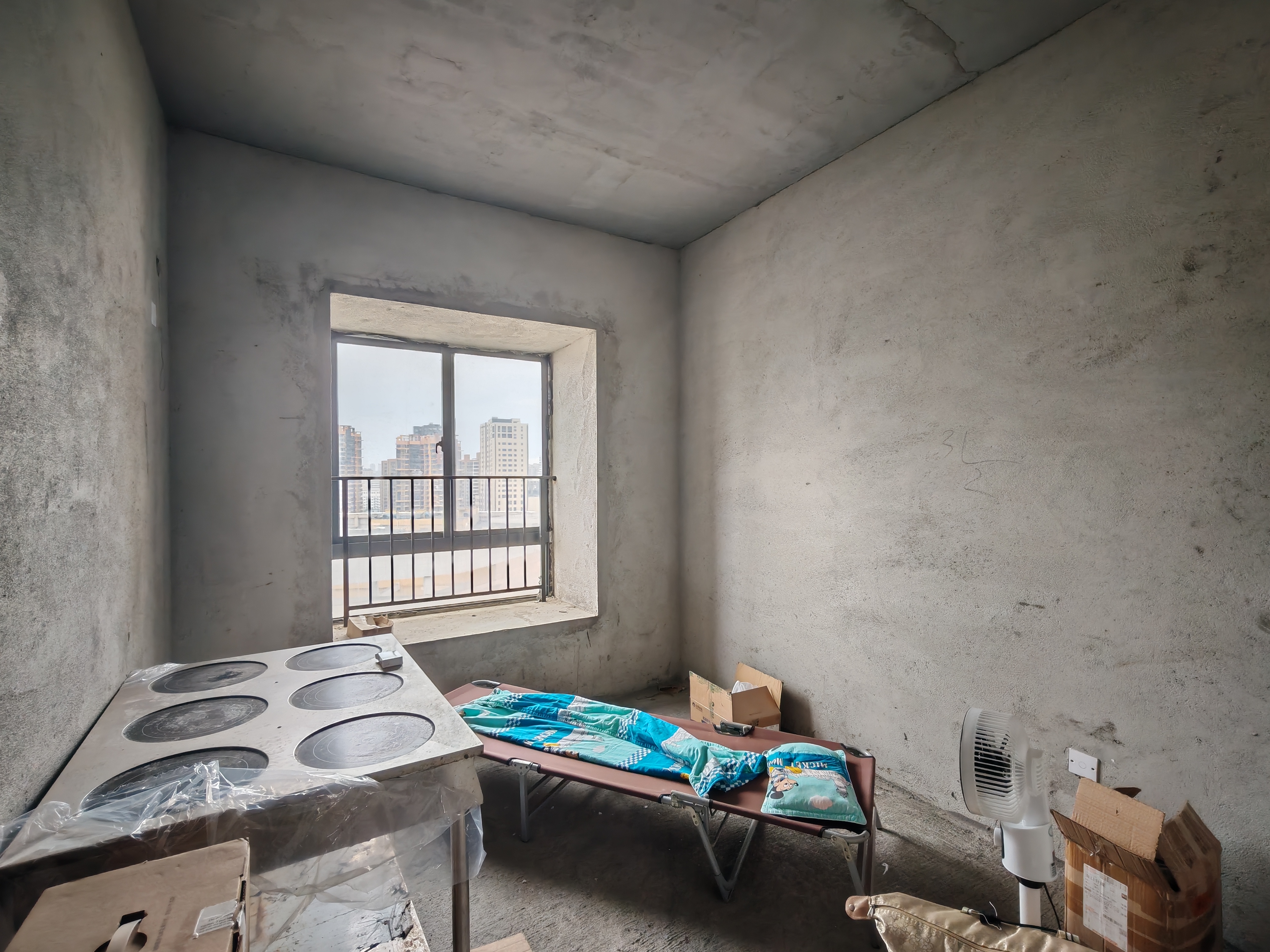 新城吾悦广场 4室2厅2卫 246.0万 新城吾悦广场 4室2厅2卫 246.0万客厅