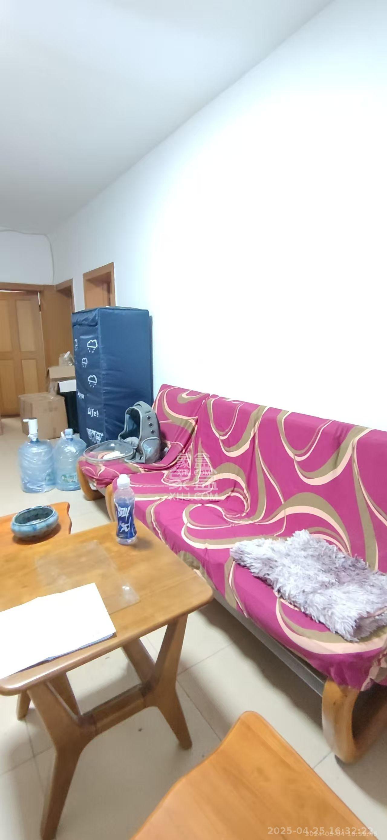 小林子冲社区  3室1厅1卫   2200.00元/月