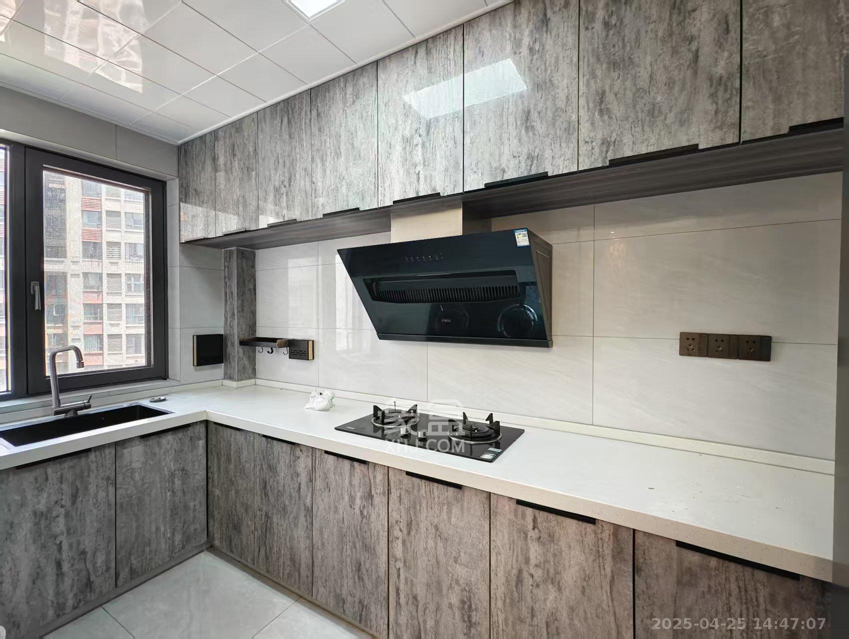 中海梅溪湖壹号 3室2厅2卫 3800.0元/月 中海梅溪湖壹号 3室2厅2卫 3800.0元/月室内图