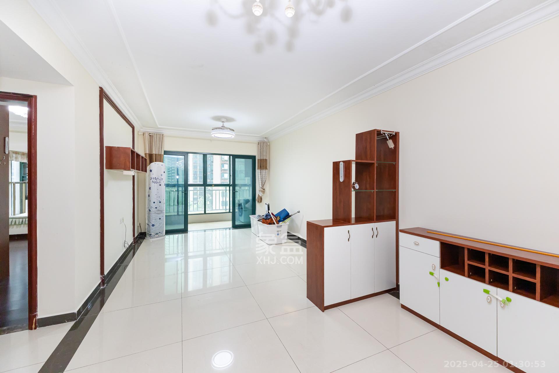 恒大名都 2室2厅1卫 49.8万 恒大名都 2室2厅1卫 49.8万客厅