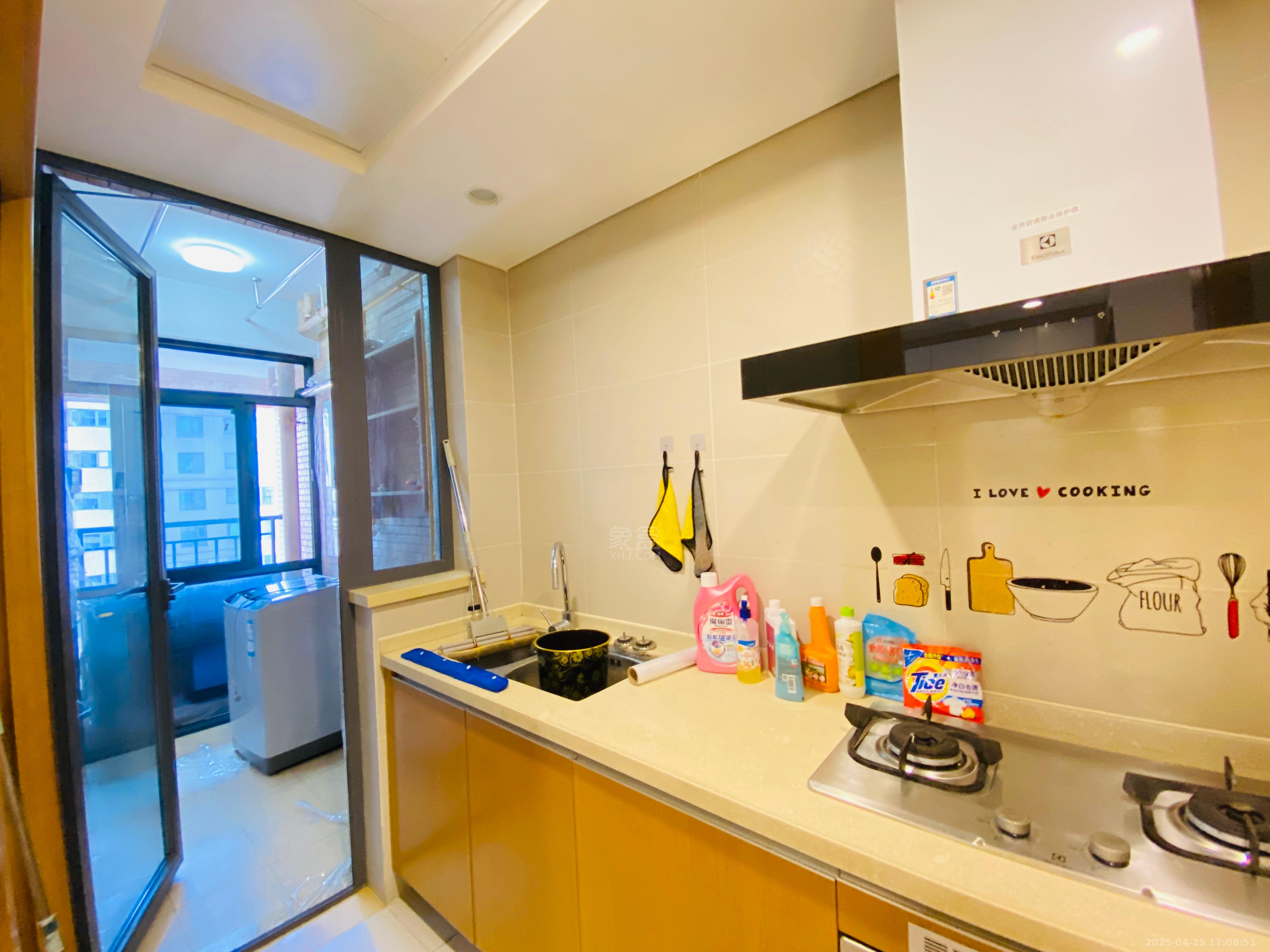 晋合湘水湾四期 2室2厅1卫 2500.0元/月 晋合湘水湾四期 2室2厅1卫 2500.0元/月室内图