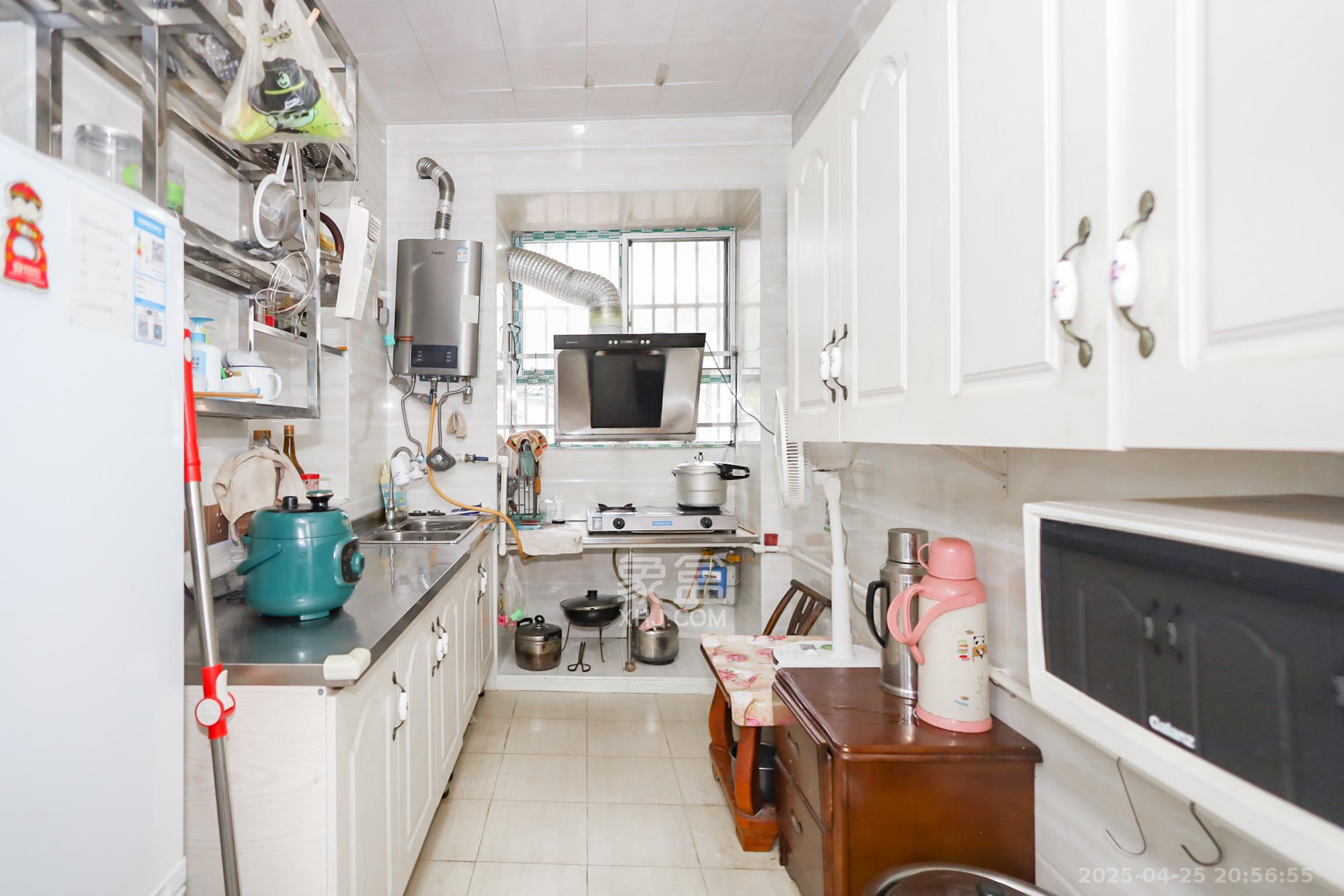 杜家塘小区 3室1厅1卫 2500.0元/月 杜家塘小区 3室1厅1卫 2500.0元/月室内图