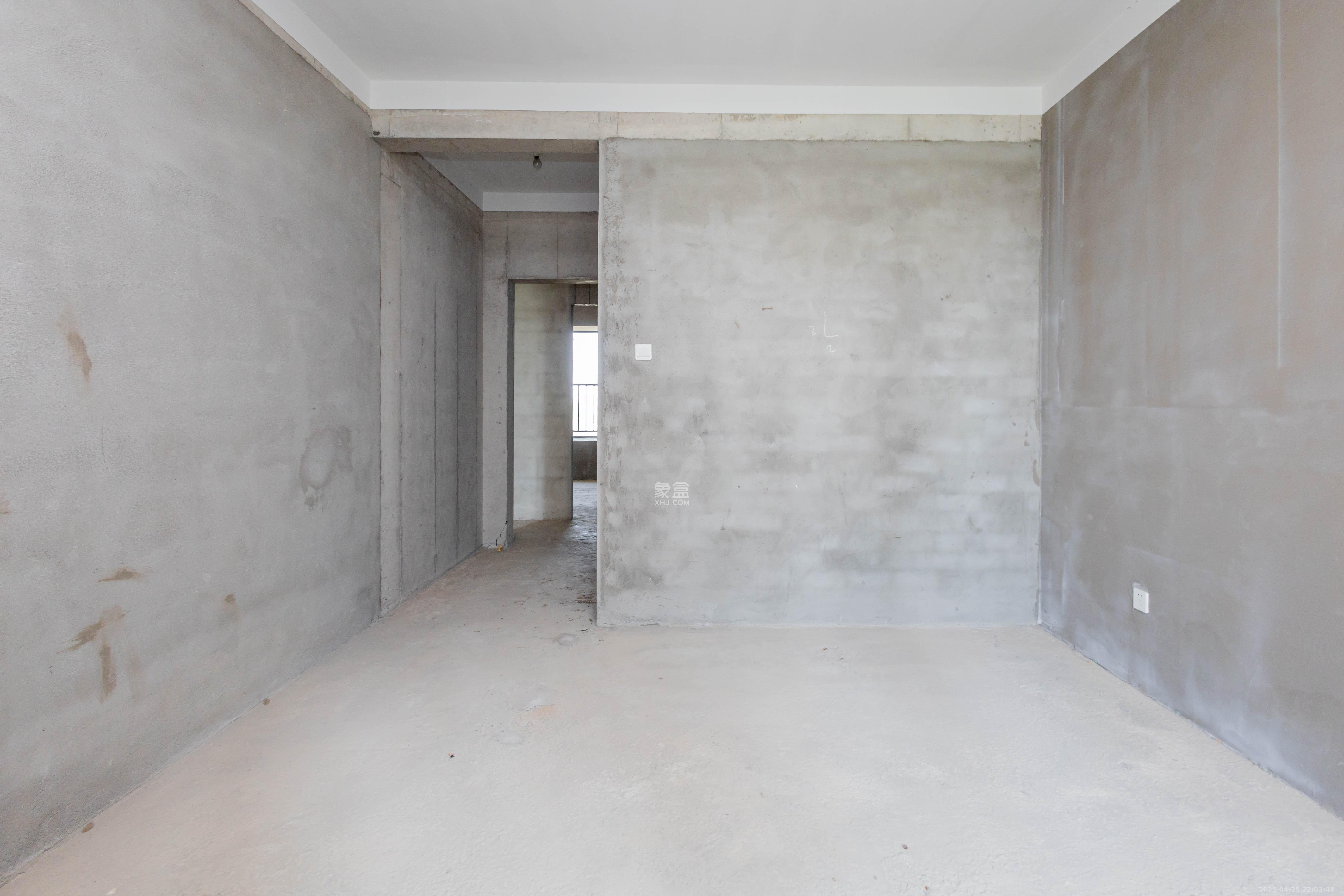 湘域芯城一期 4室2厅2卫 106.8万 湘域芯城一期 4室2厅2卫 106.8万卧室