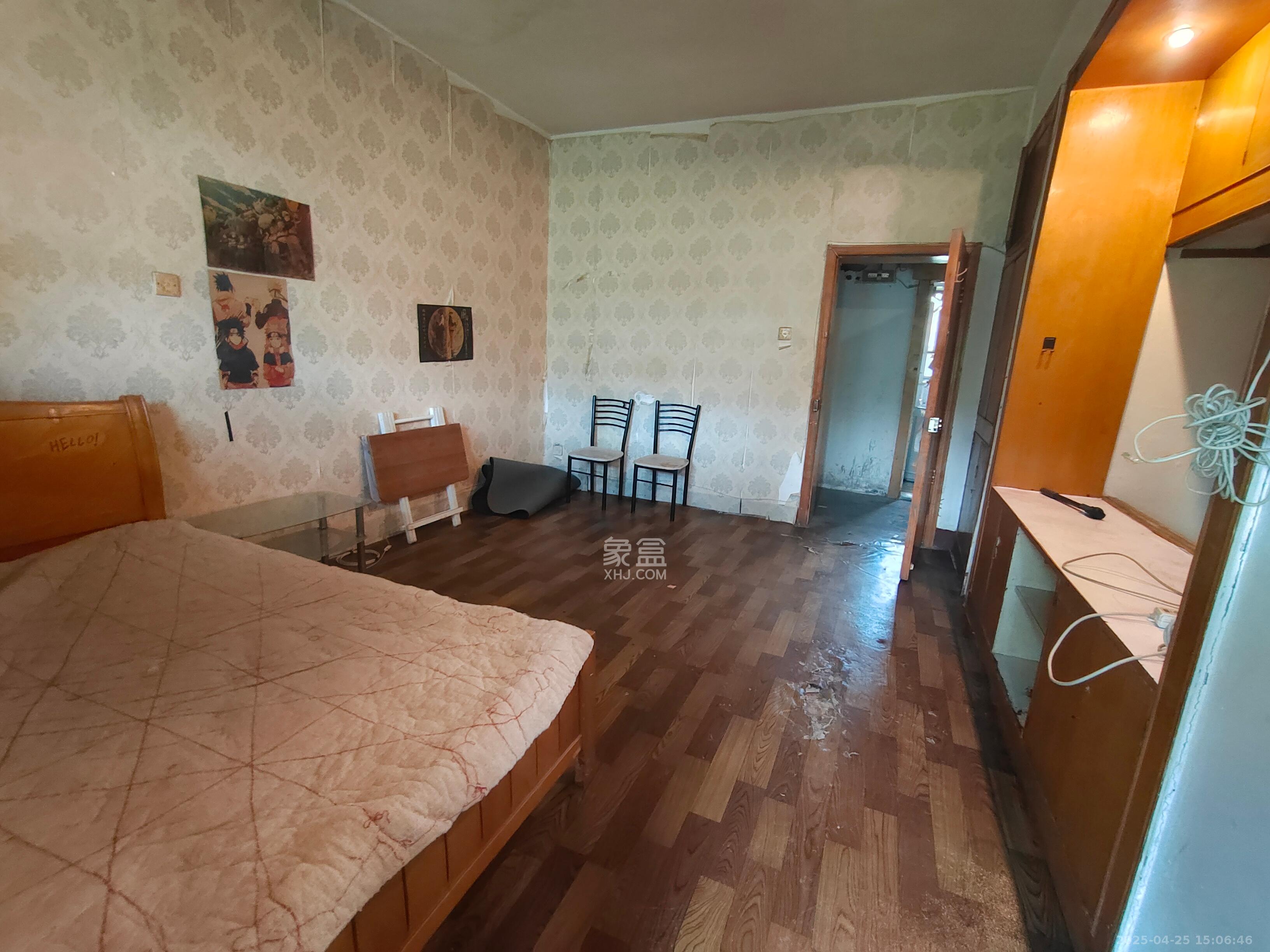 军属新村 1室1厅1卫 700.0元/月 军属新村 1室1厅1卫 700.0元/月室内图