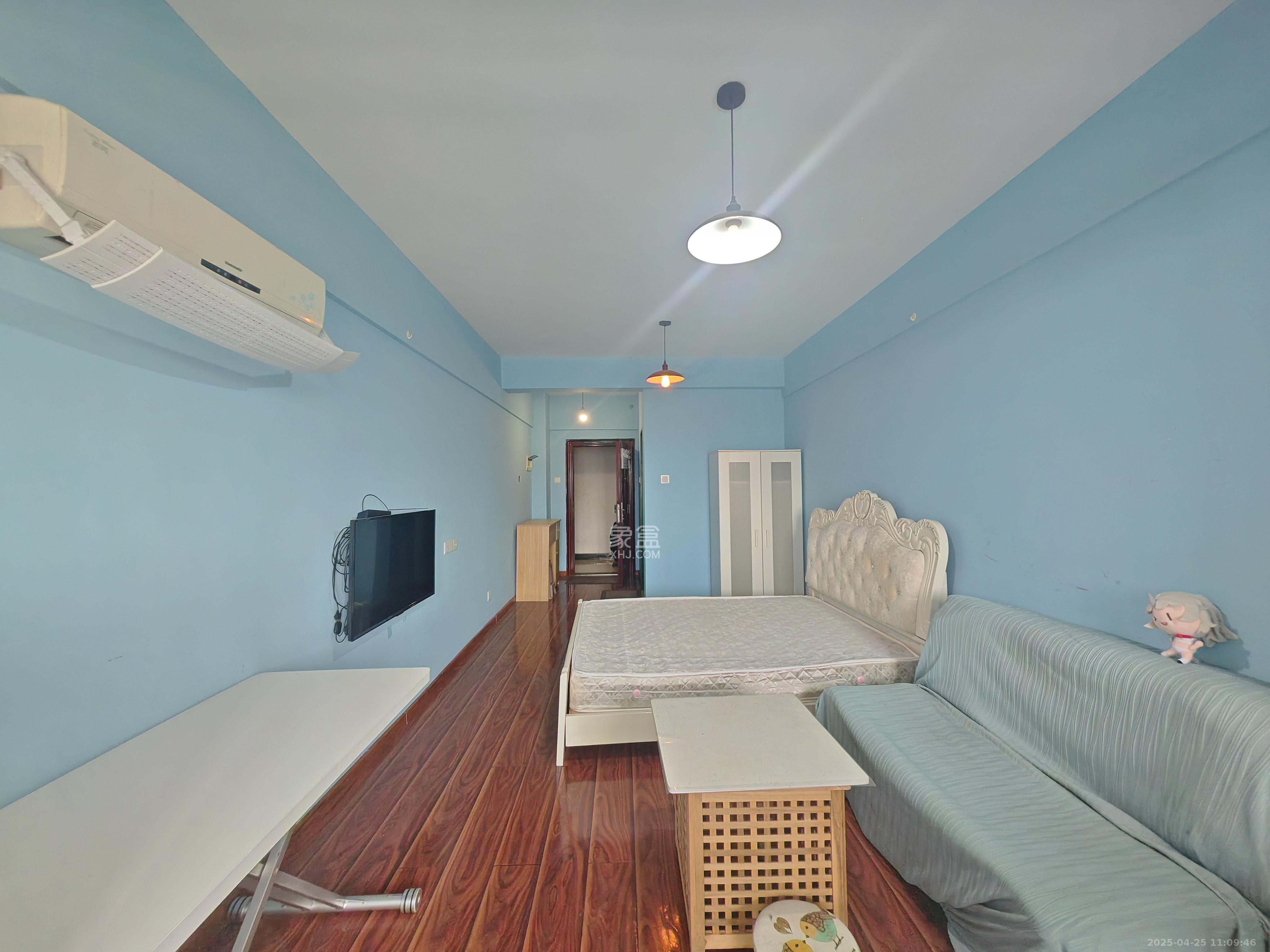 红公馆(前程丽景大厦) 1室1厅1卫 1500.0元/月 红公馆(前程丽景大厦) 1室1厅1卫 1500.0元/月室内图