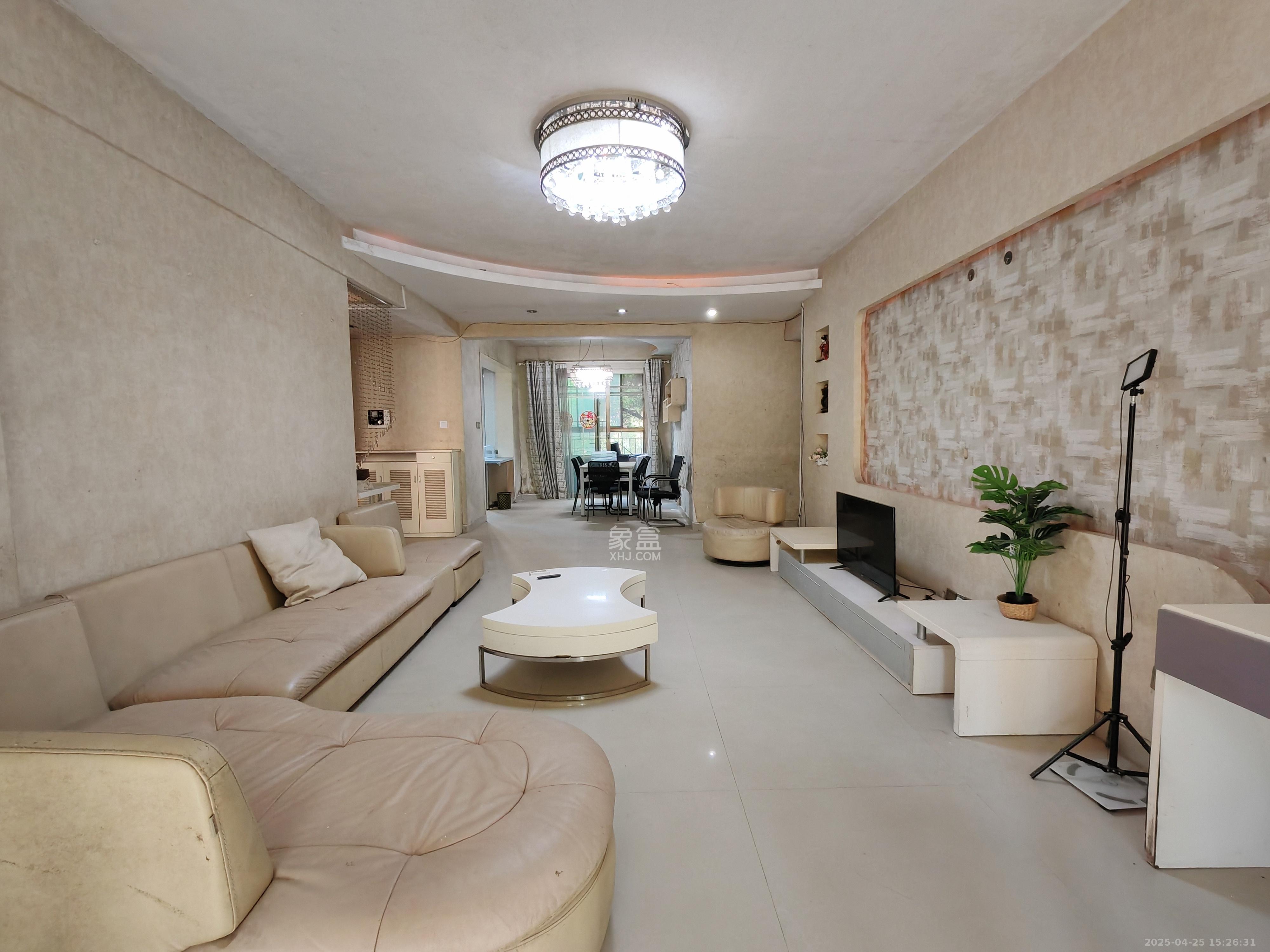 长沙玫瑰园 1室2厅1卫 1800.0元/月 长沙玫瑰园 1室2厅1卫 1800.0元/月室内图