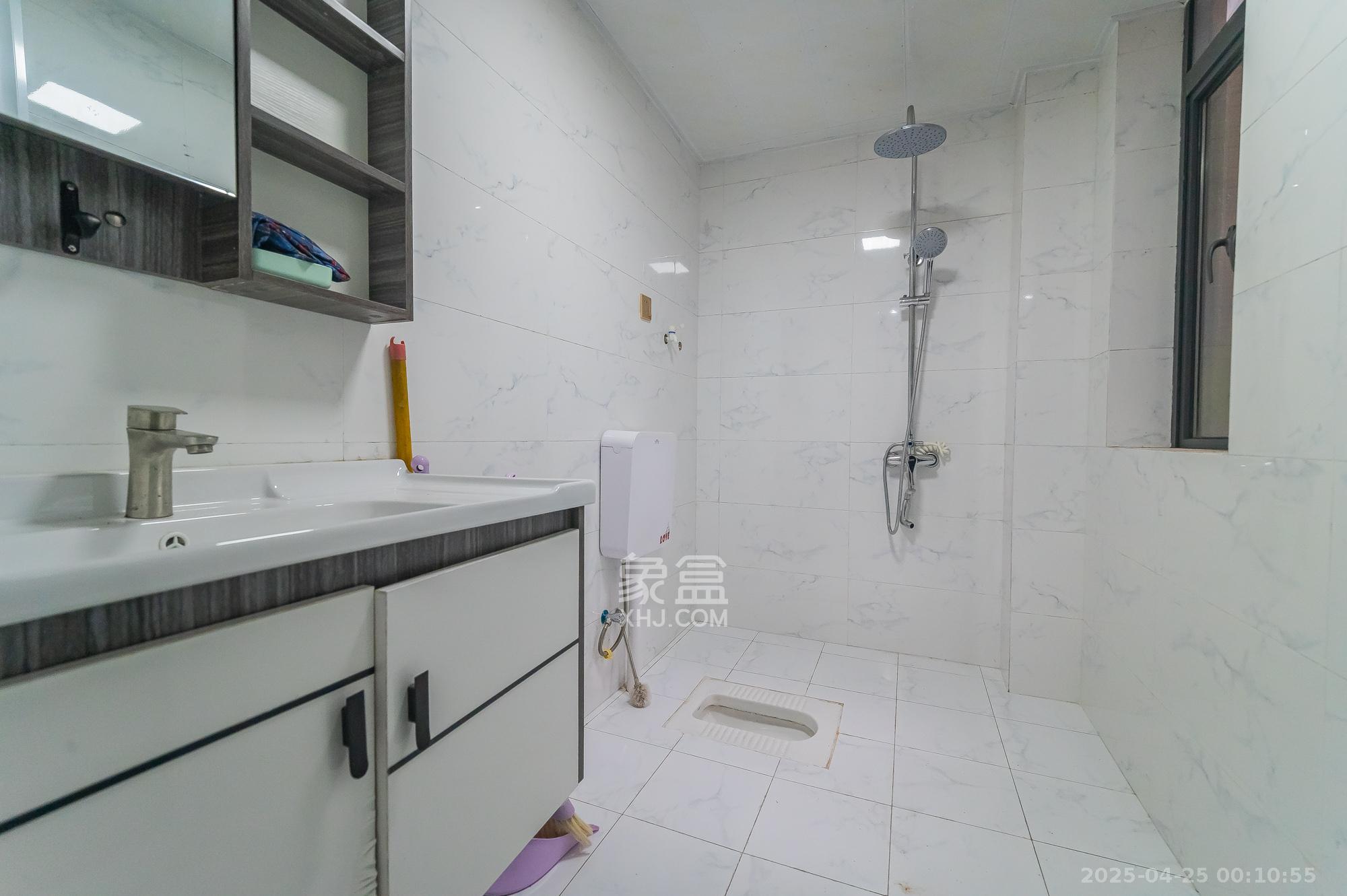 海伦春天  5室2厅3卫    238.0万其他