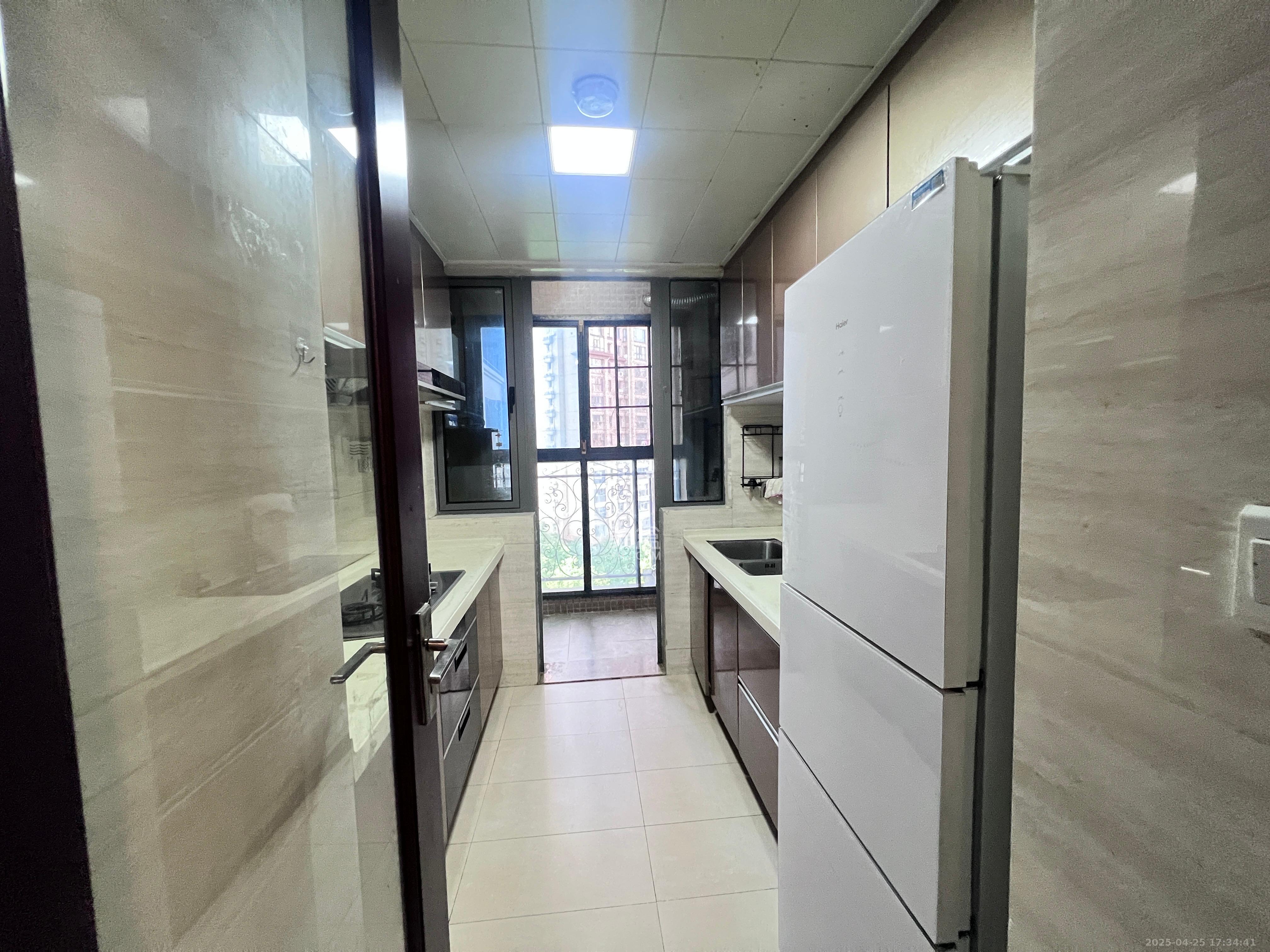 珠江郦城薰衣道 3室2厅1卫 2800.0元/月 珠江郦城薰衣道 3室2厅1卫 2800.0元/月室内图