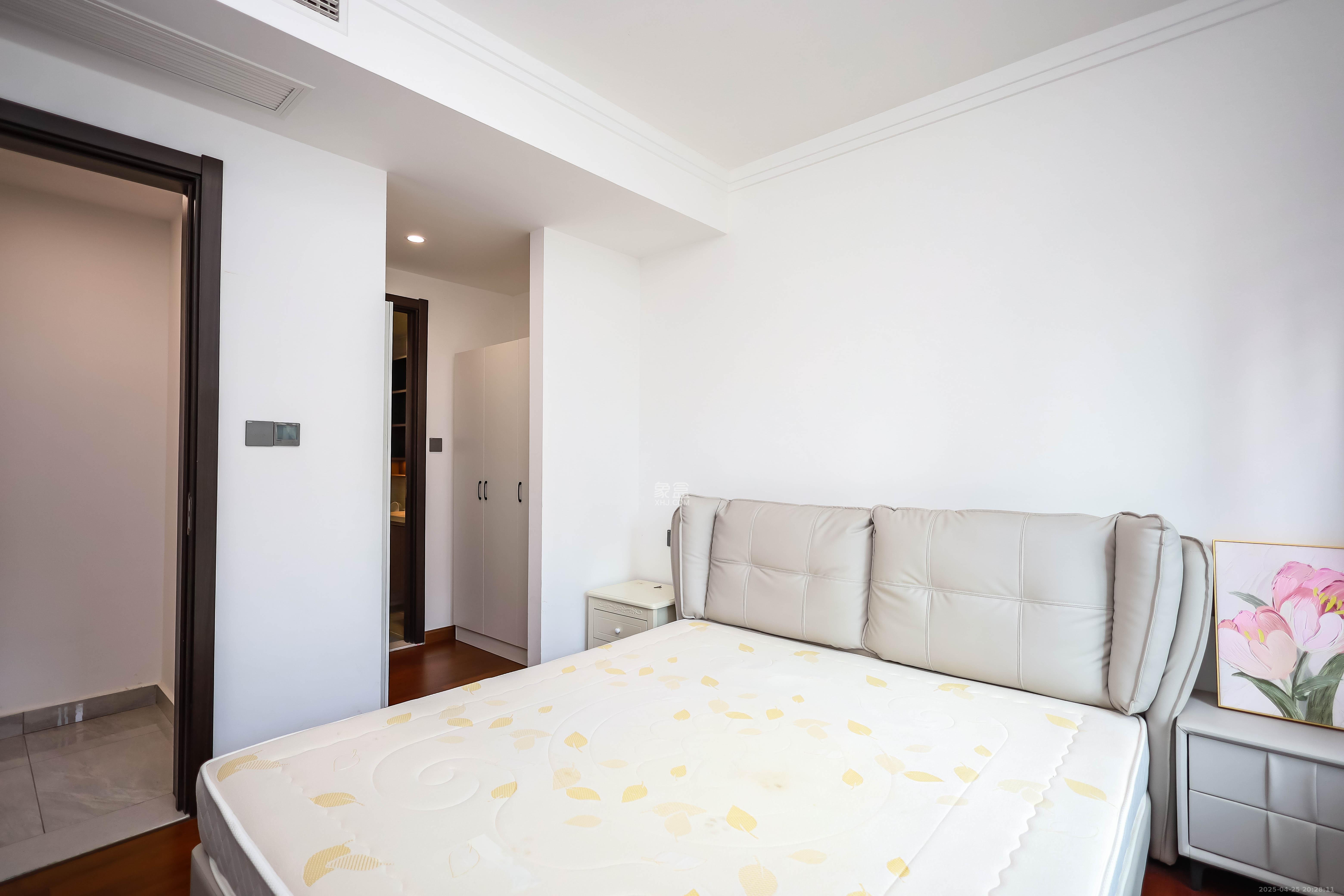 长沙美的麓府 3室2厅2卫 98.0万 长沙美的麓府 3室2厅2卫 98.0万卧室