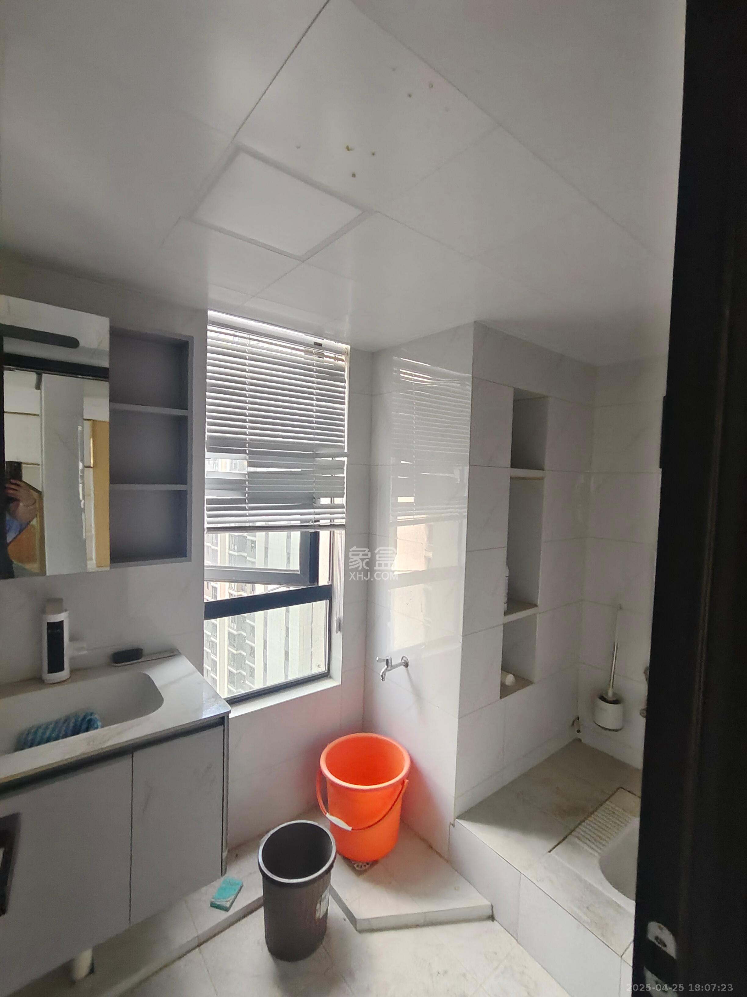 中海阅溪府  1室1厅1卫    3800.0元/月室内图