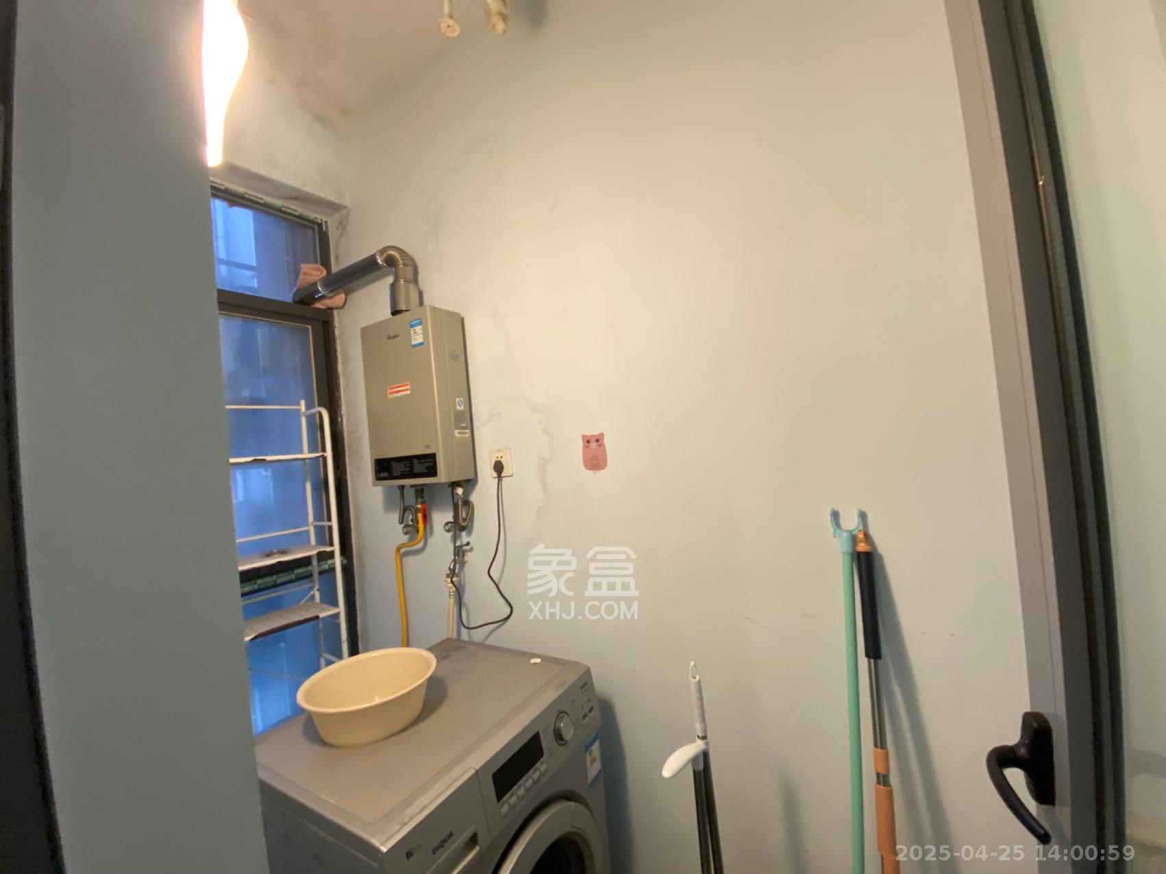 东怡外国(南湖一号) 1室1厅1卫 2600.0元/月 东怡外国(南湖一号) 1室1厅1卫 2600.0元/月室内图