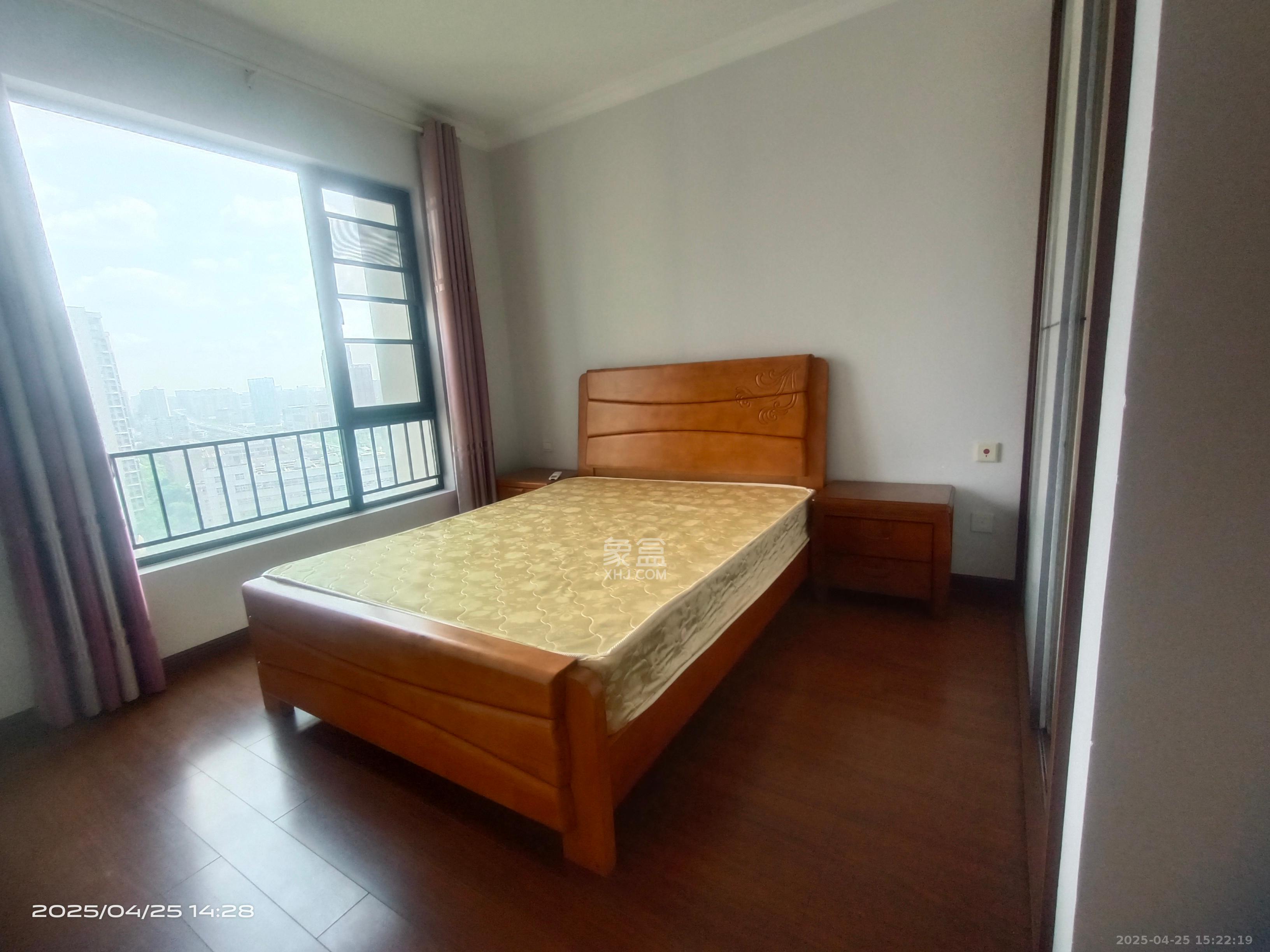 万科金域华府三四期 3室2厅1卫 2600.0元/月 万科金域华府三四期 3室2厅1卫 2600.0元/月室内图